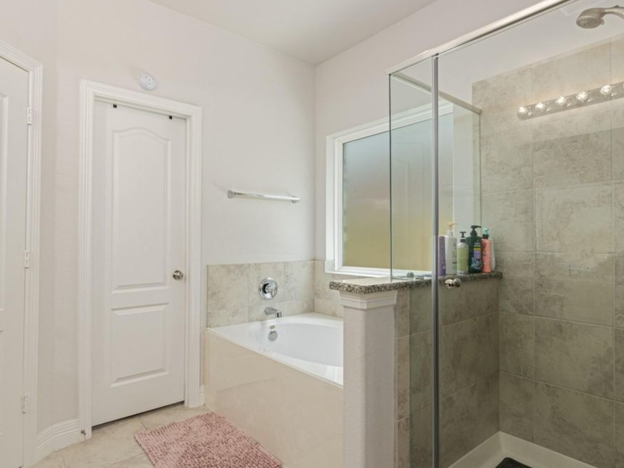 10048 Gold Finch Run Property Photo 16