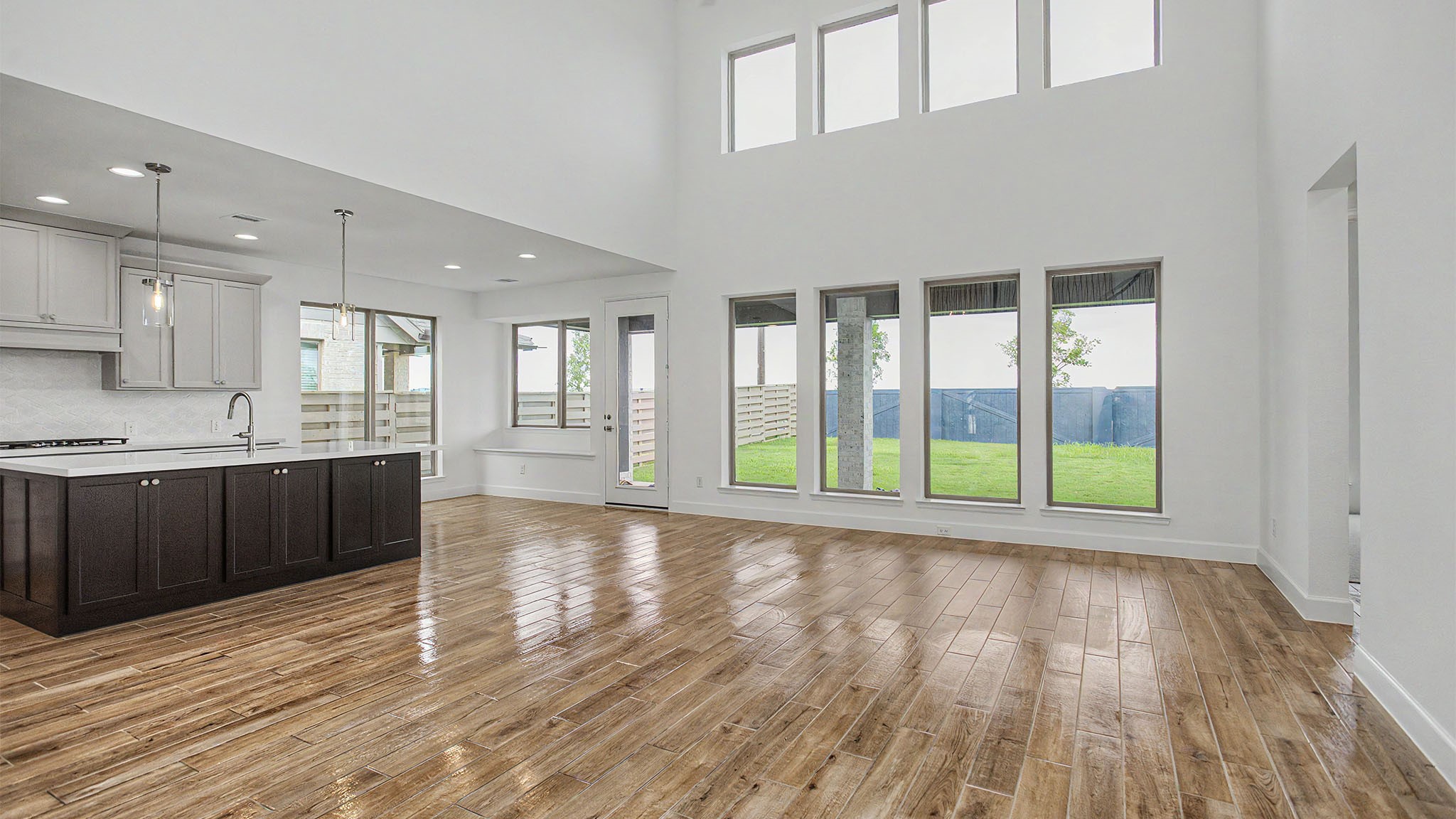 4826 Ara Drive Property Photo 4