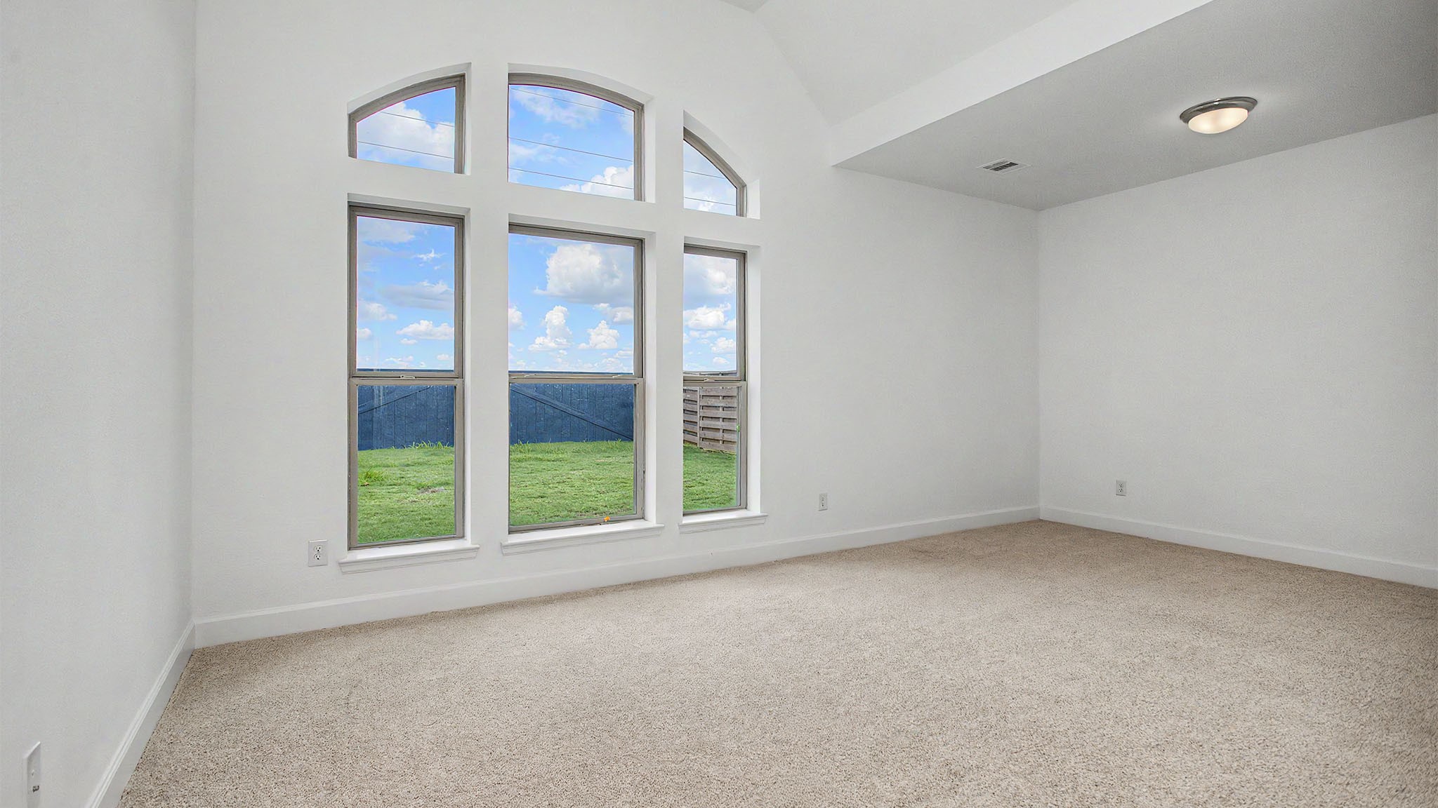 4826 Ara Drive Property Photo 7
