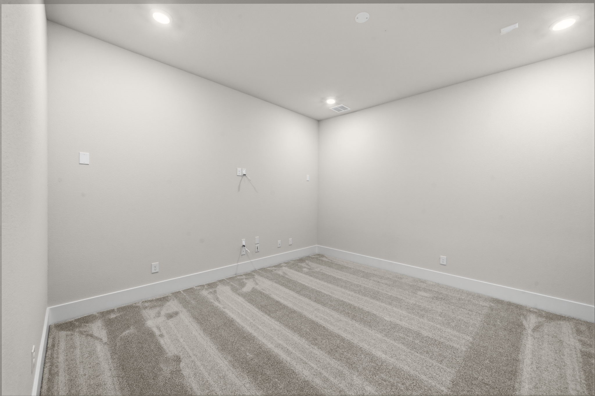 2010 Pine Woodland Lane Property Photo 28