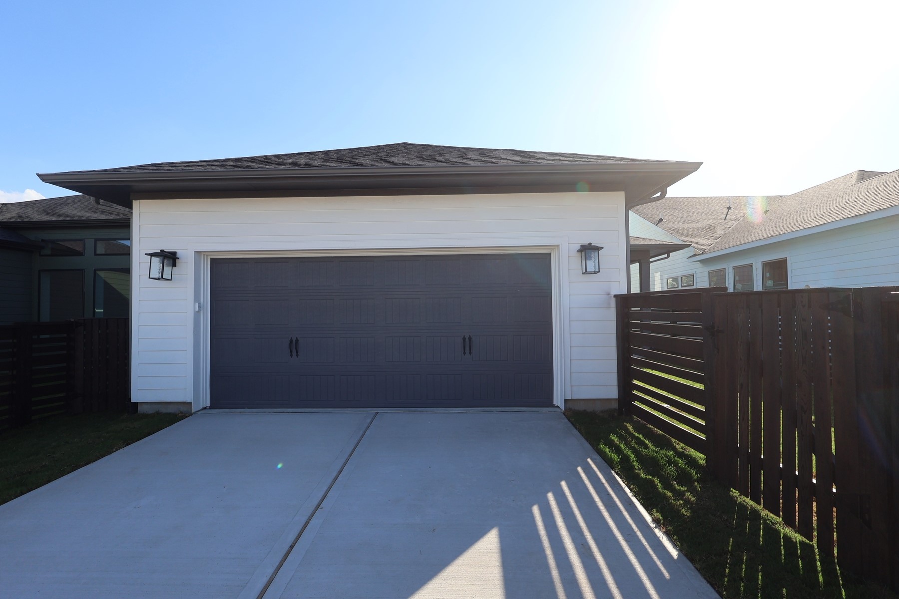 12118 Trailing Twilight Drive Property Photo 3