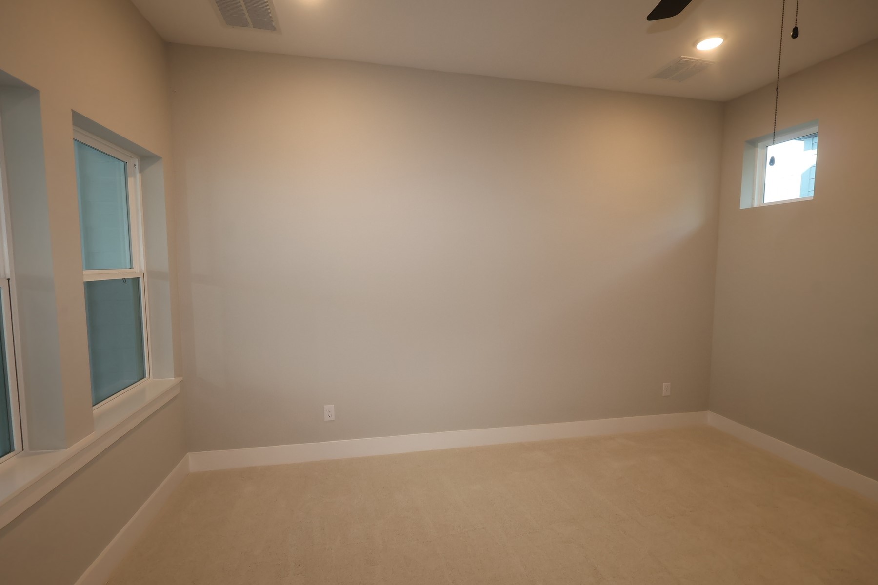 12118 Trailing Twilight Drive Property Photo 11