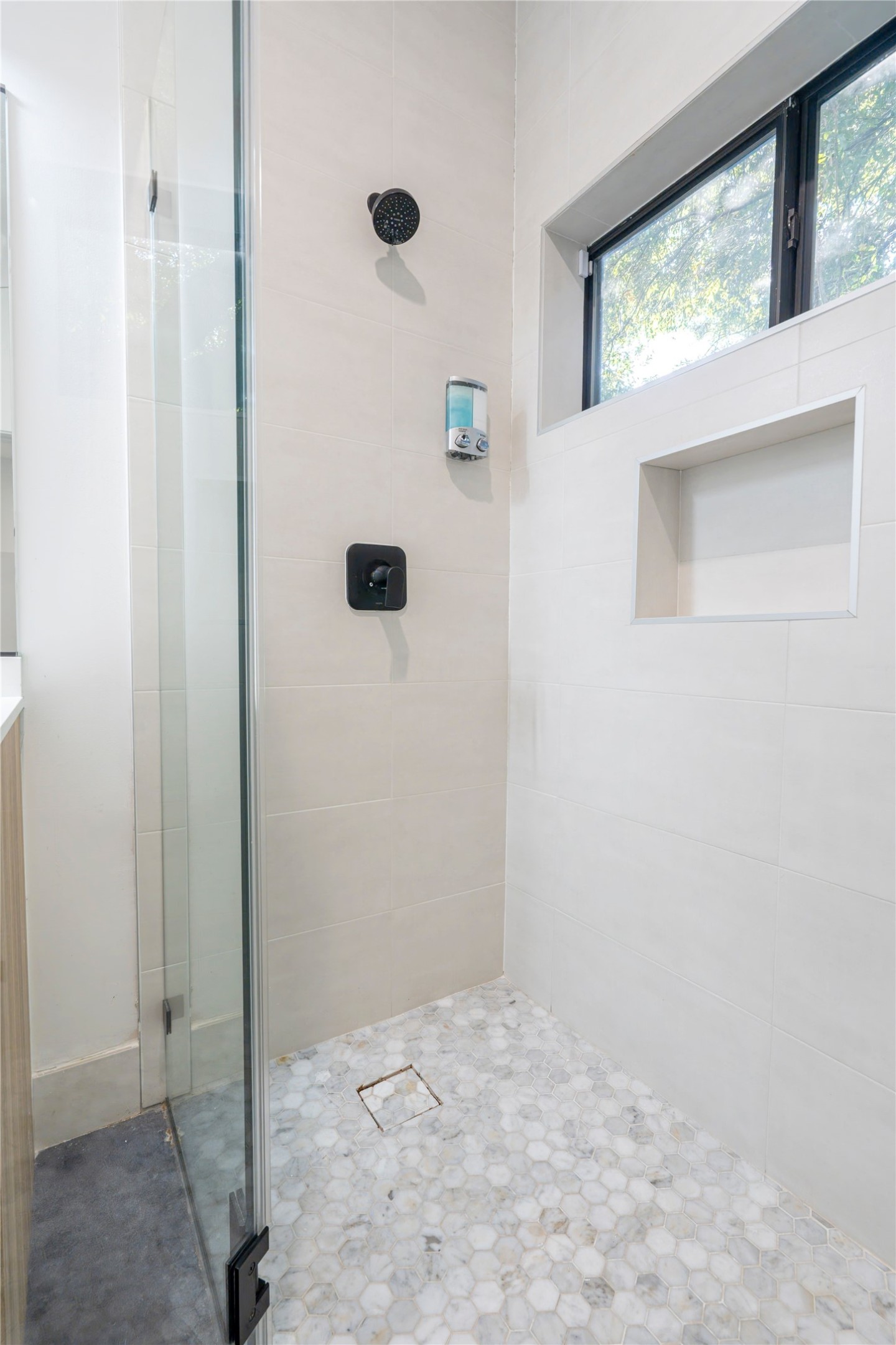 709 Memorial Heights Drive Property Photo 41