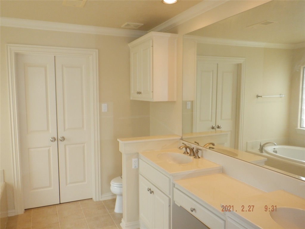1903 Spring Cedar Lane Property Photo 17