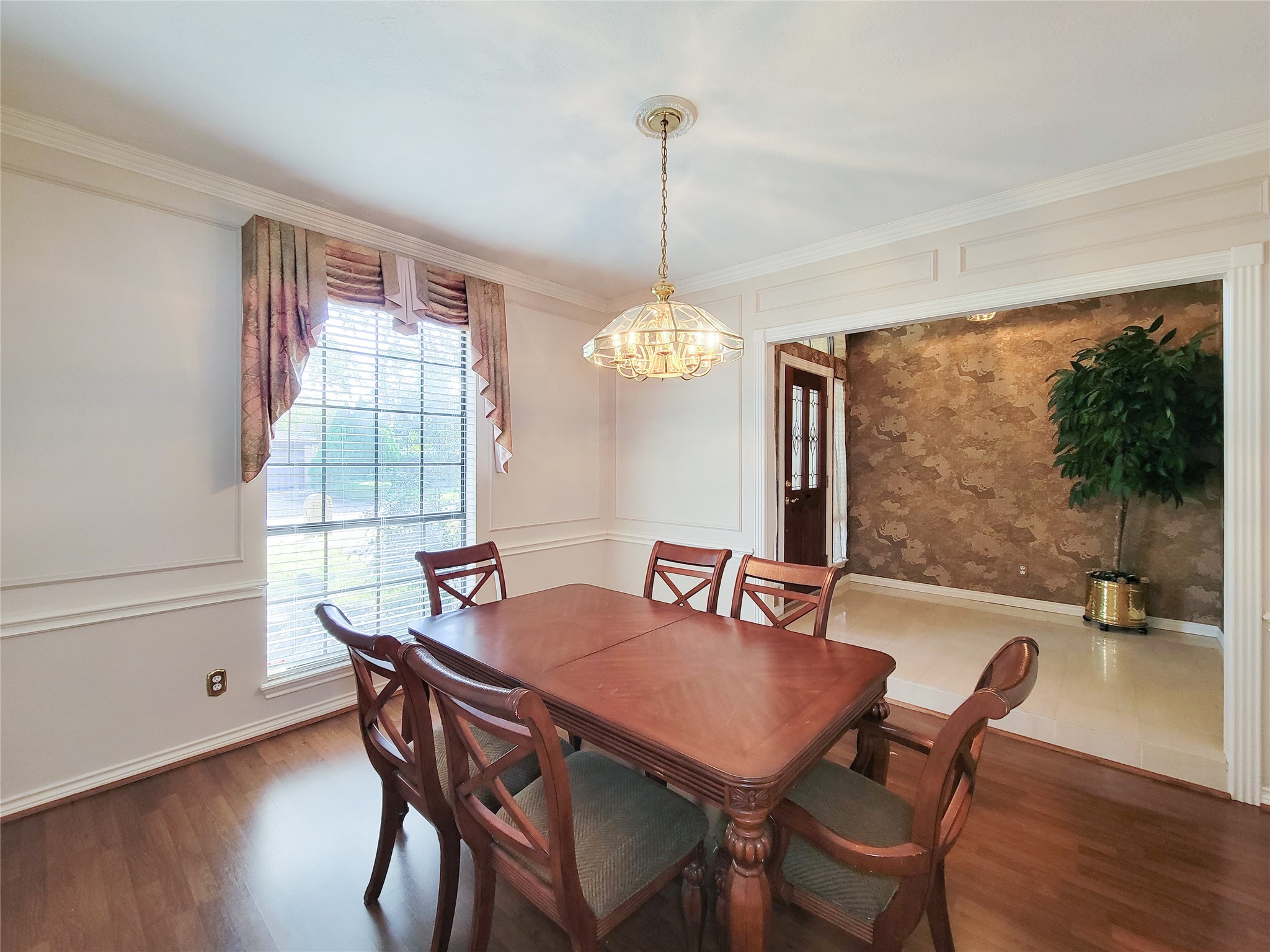 5810 Glenmere Lane Property Photo 9