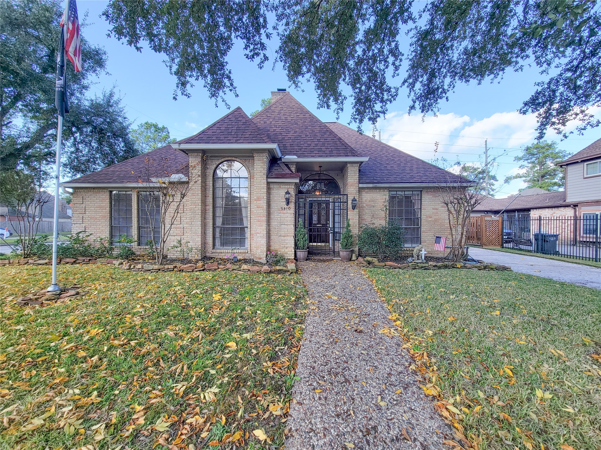 5810 Glenmere Lane Property Photo 39