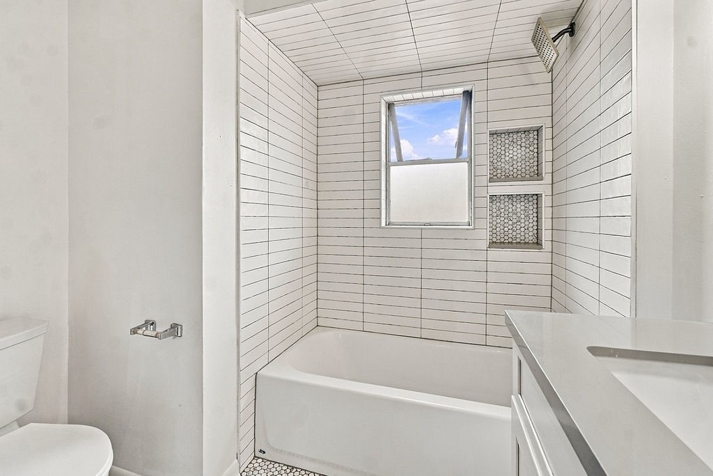 2804 Arlington Street Property Photo 13