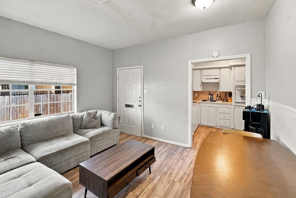 2804 Arlington Street Property Photo 18