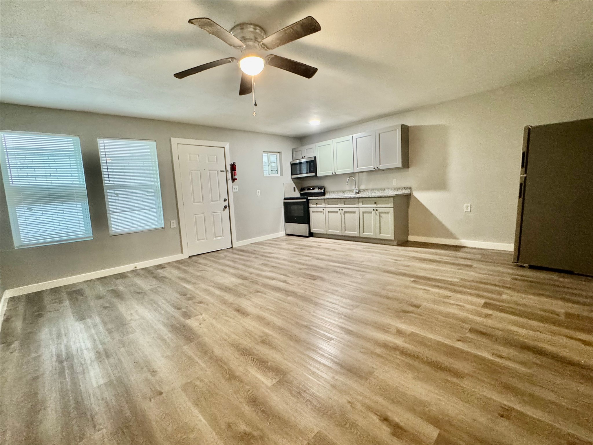 6705 Fairway Dr 4 Property Photo 2