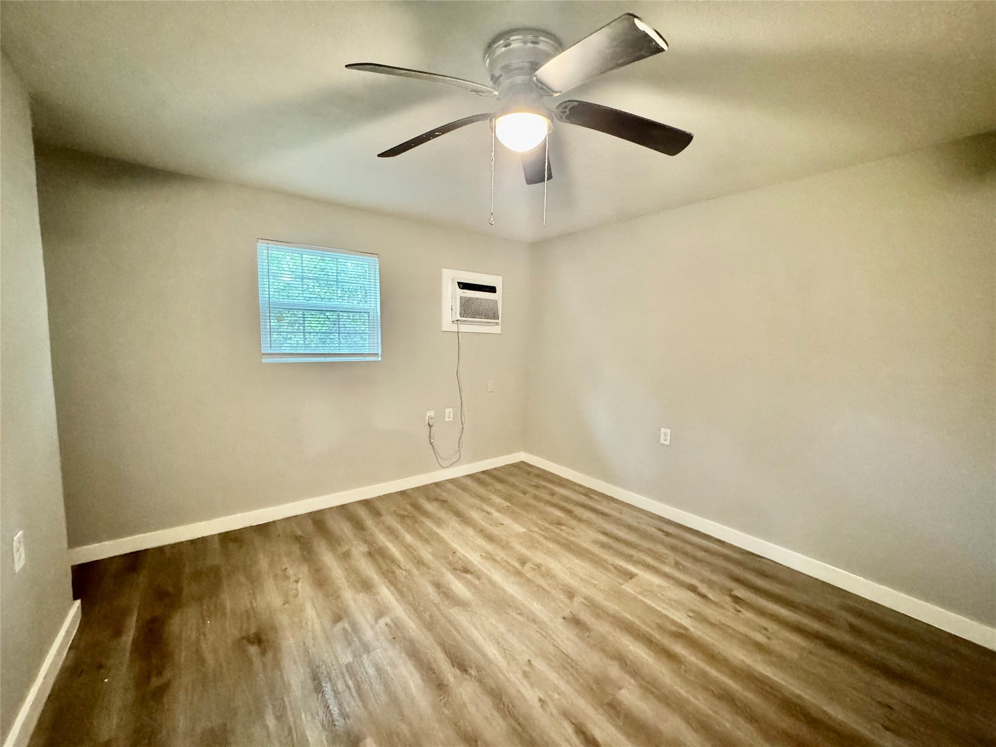 6705 Fairway Dr 4 Property Photo 3