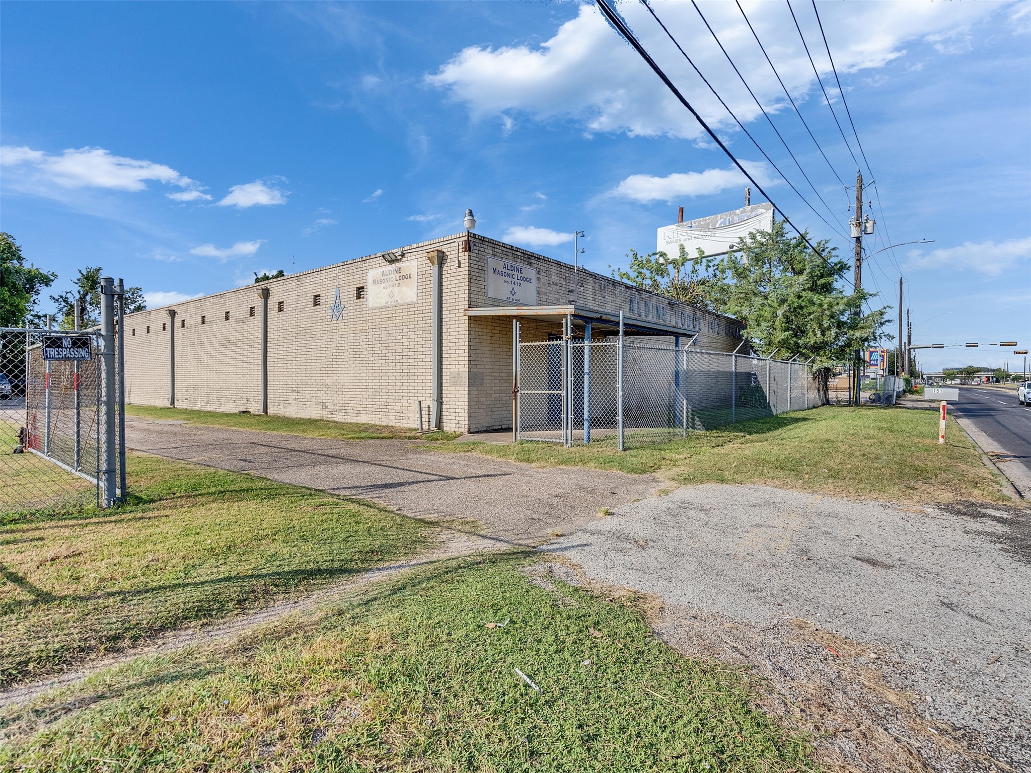 151 West Road Property Photo 1