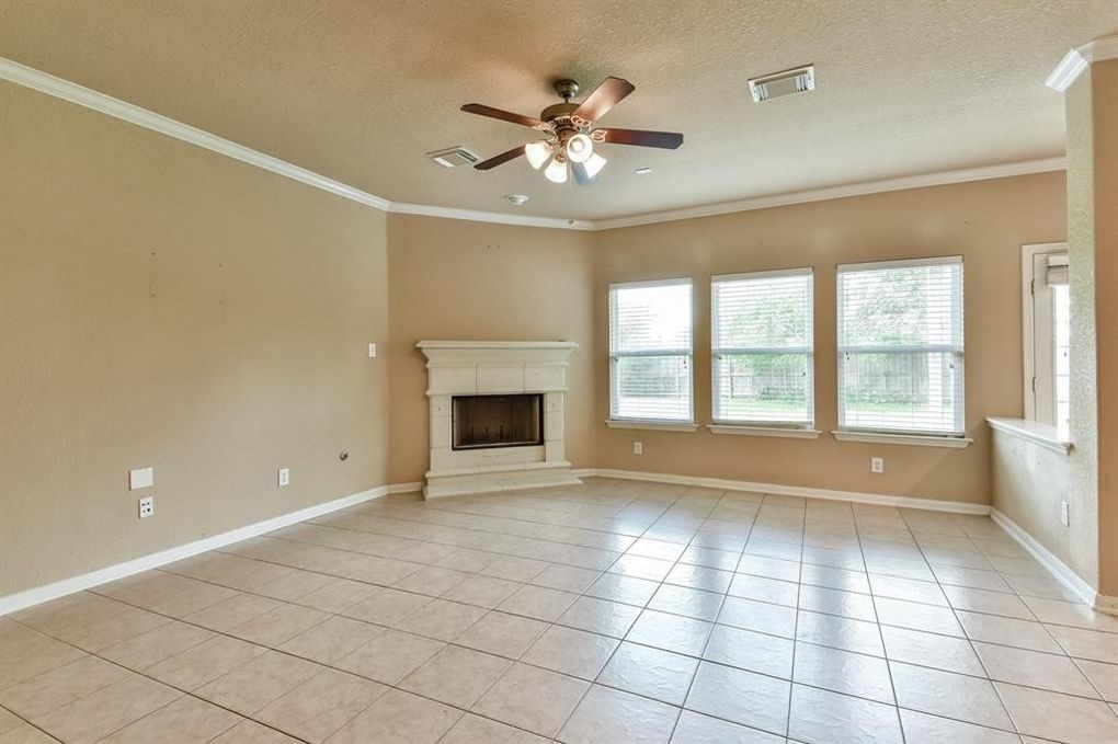 4402 Greenwood Trace Lane Property Photo 5