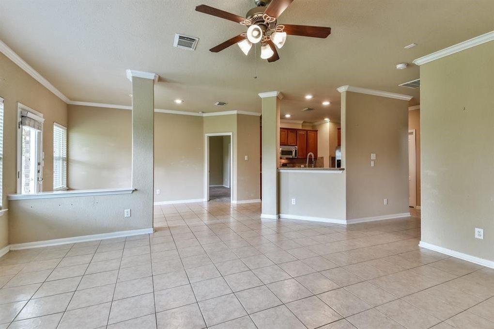 4402 Greenwood Trace Lane Property Photo 6
