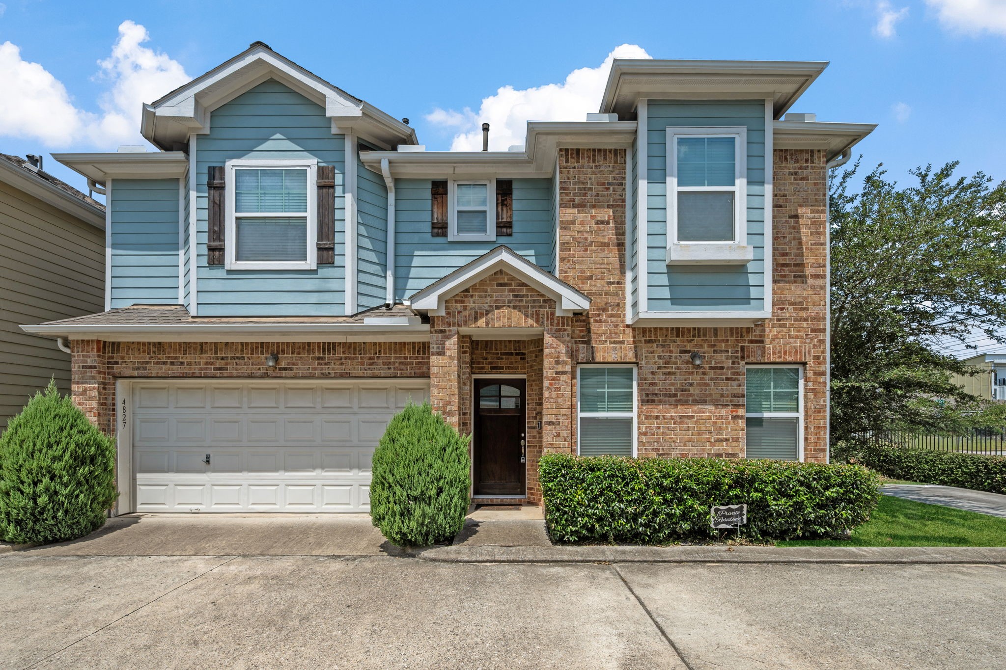 4827 Hardy Street Property Photo