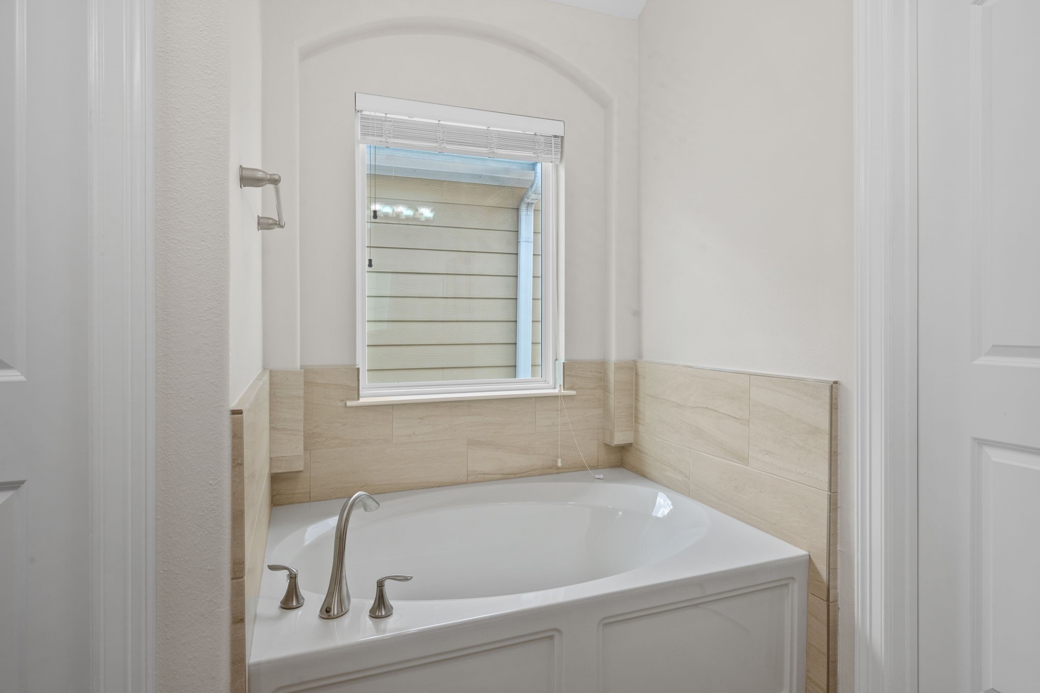 4827 Hardy Street Property Photo 18
