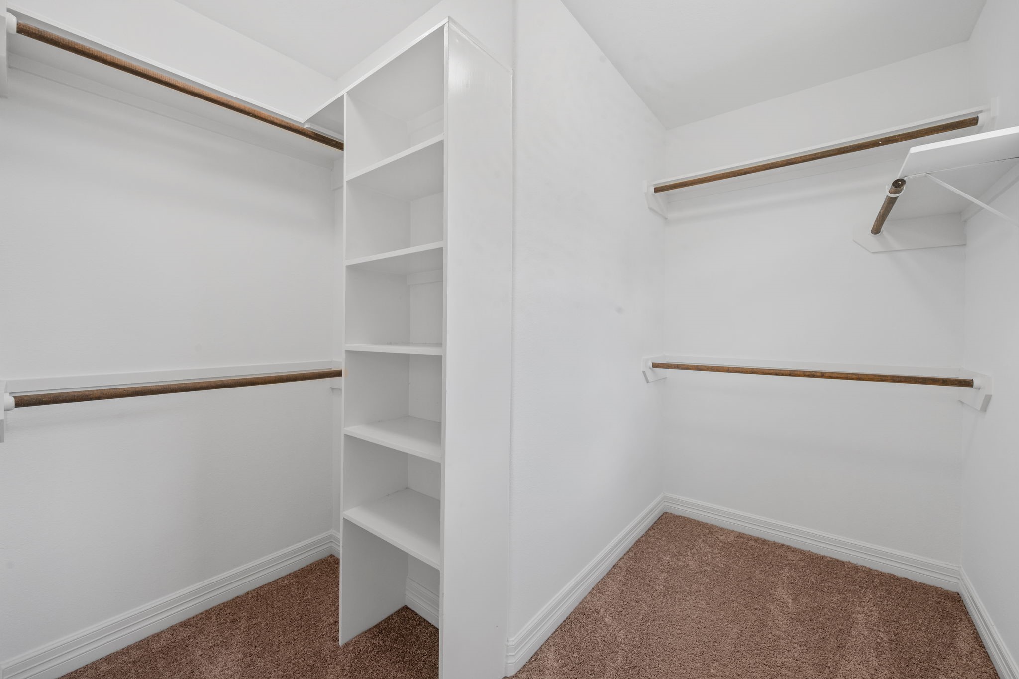 4827 Hardy Street Property Photo 20