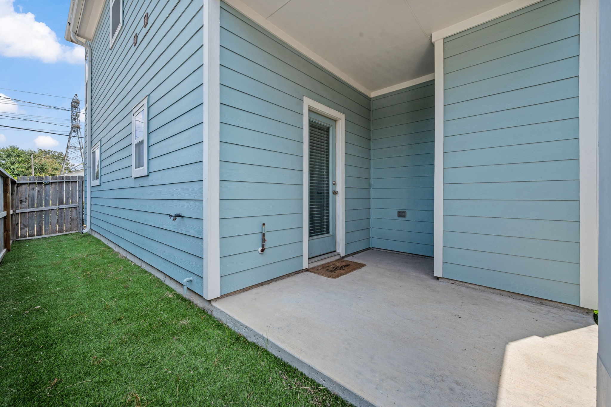 4827 Hardy Street Property Photo 25