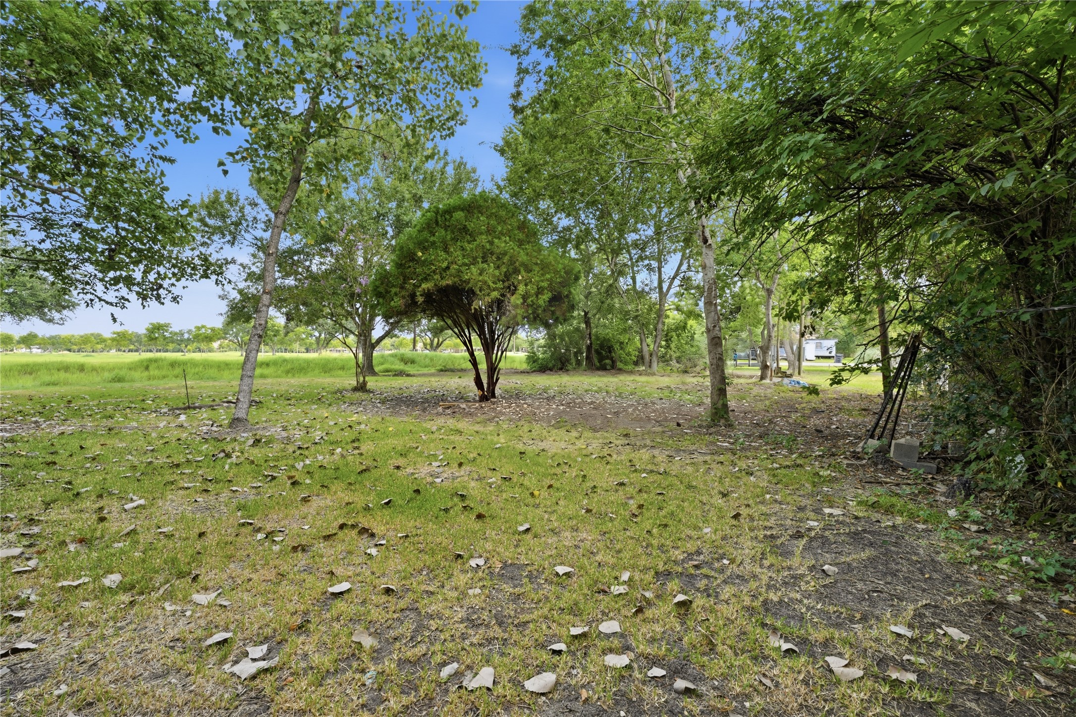 6102 Silver Drive Property Photo 9