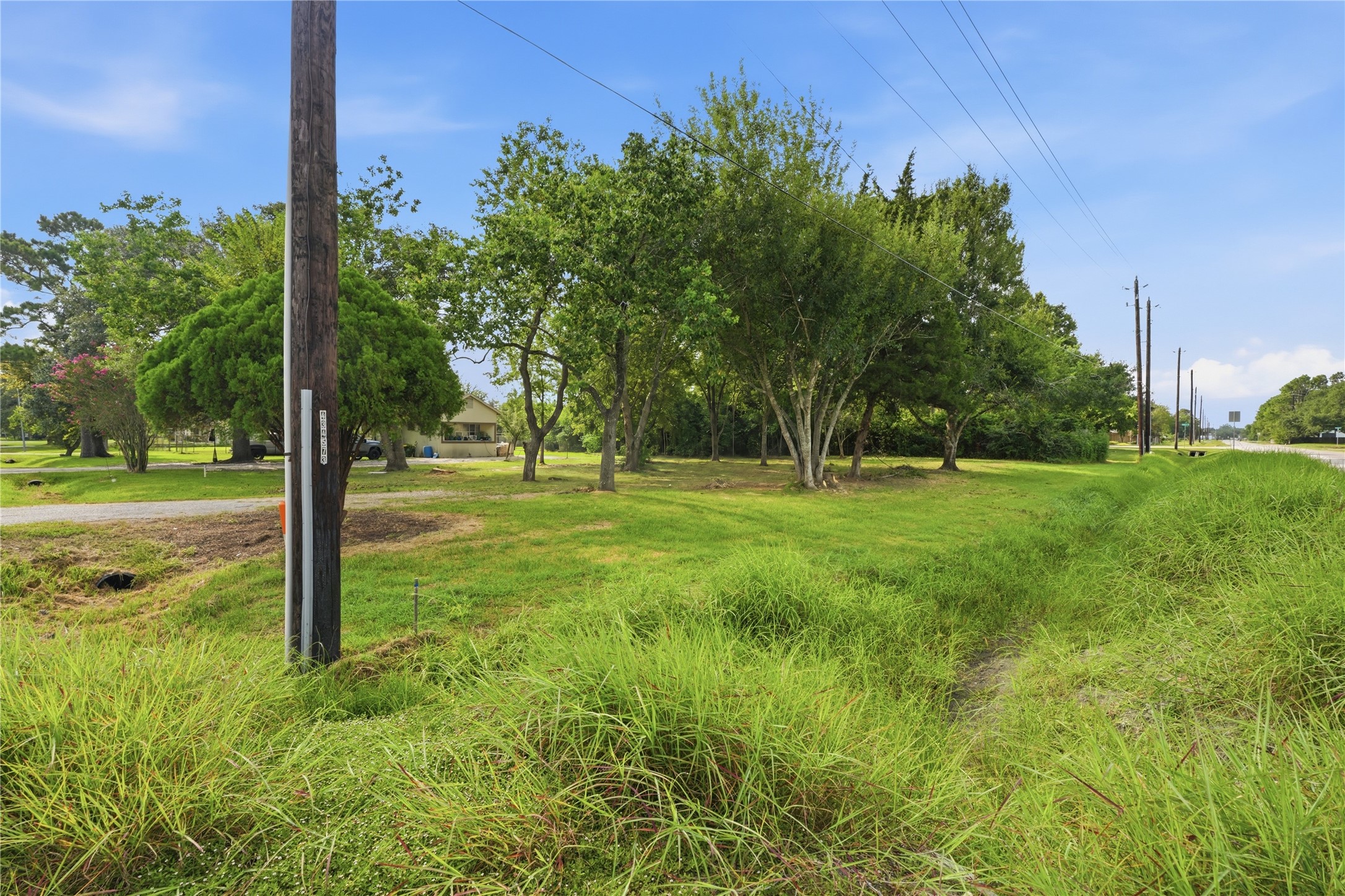 6102 Silver Drive Property Photo 10