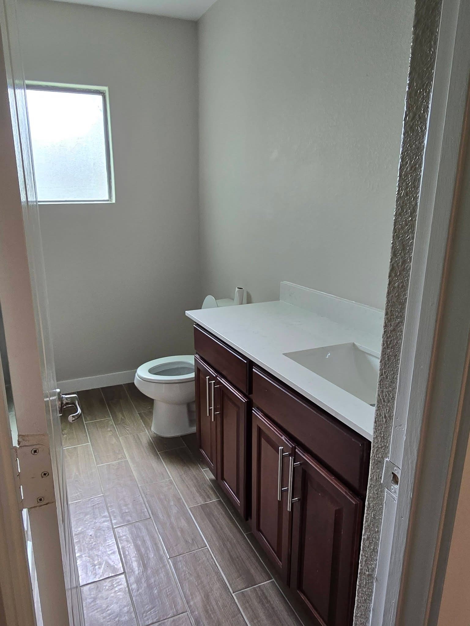 1912 Hill Street Property Photo 8