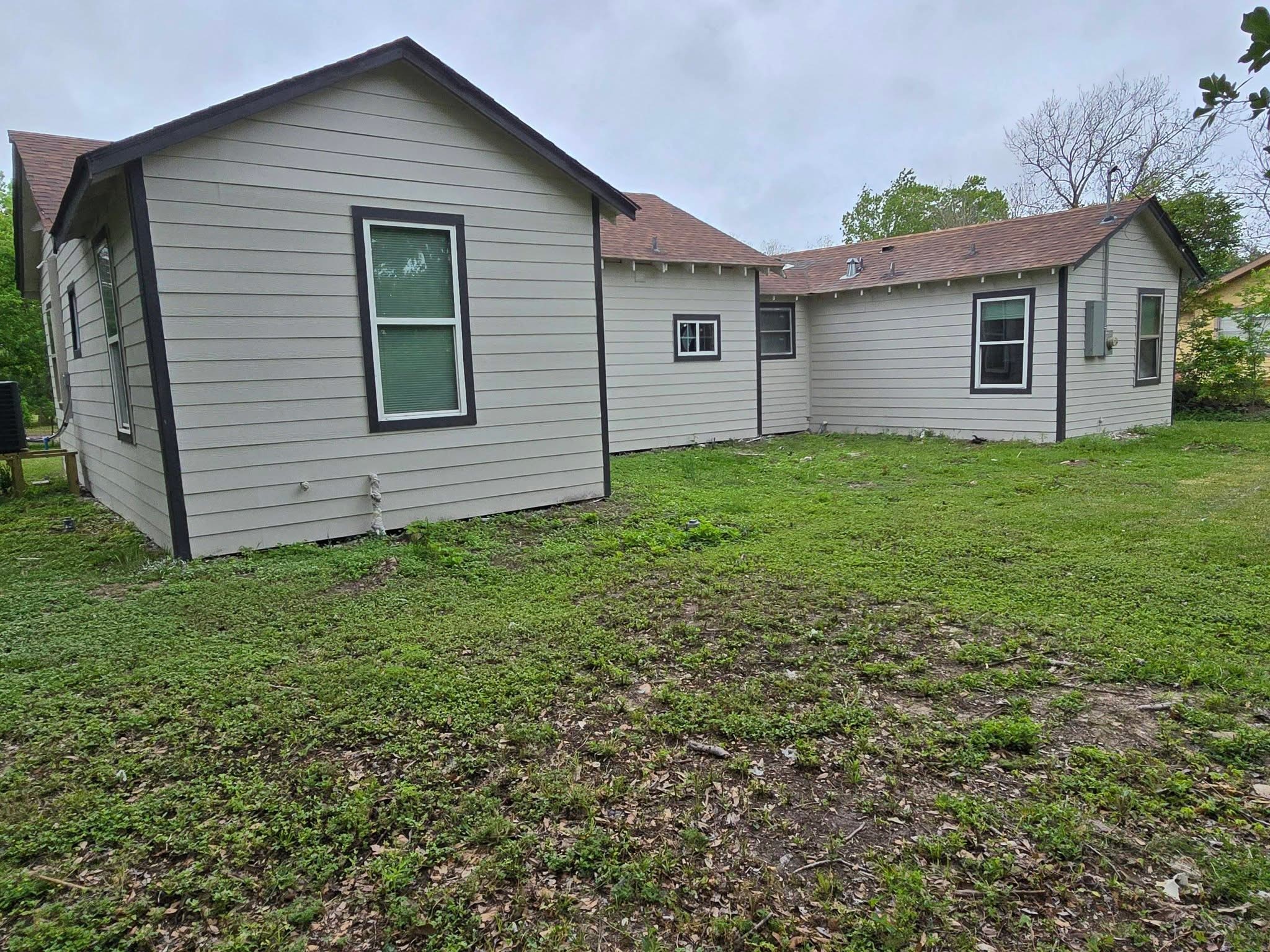 1912 Hill Street Property Photo 12