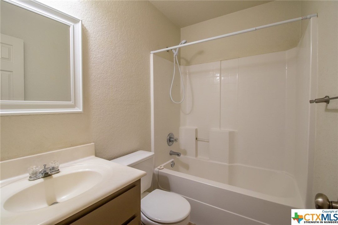 3810 John Haedge Drive Property Photo 11