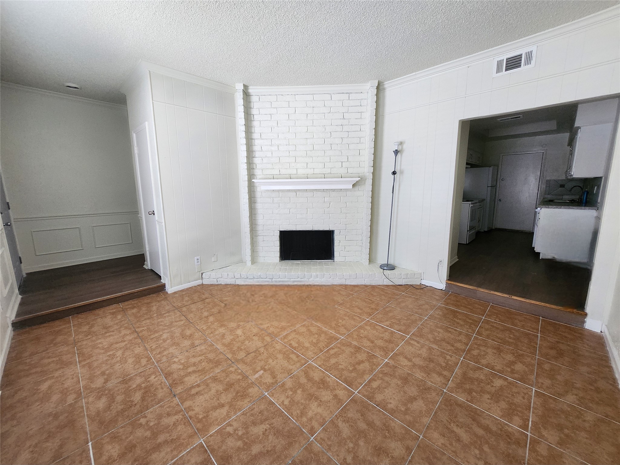 7700 Creekbend Drive 98 Property Photo 3