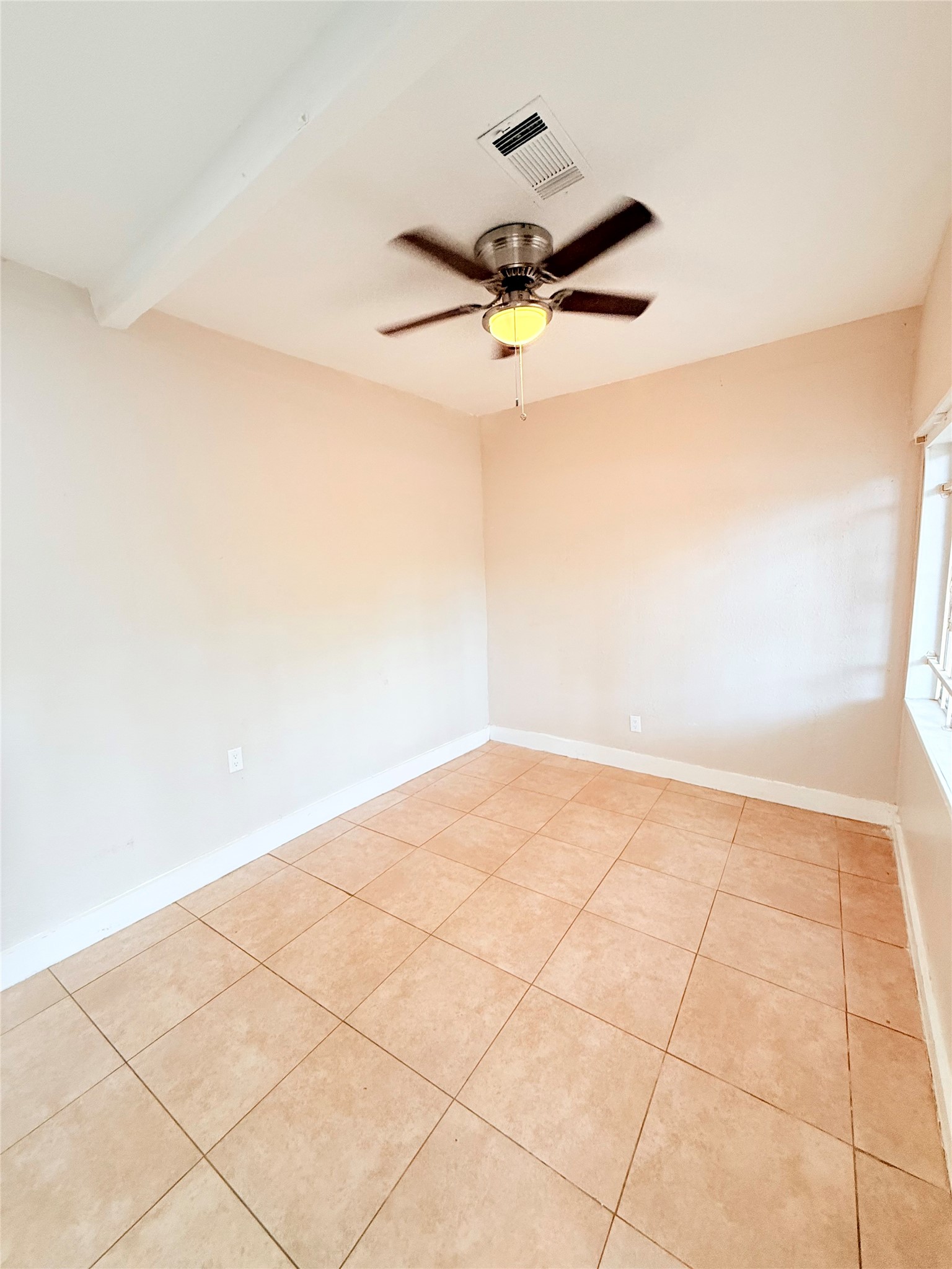 6109 Saxon Drive B Property Photo 3