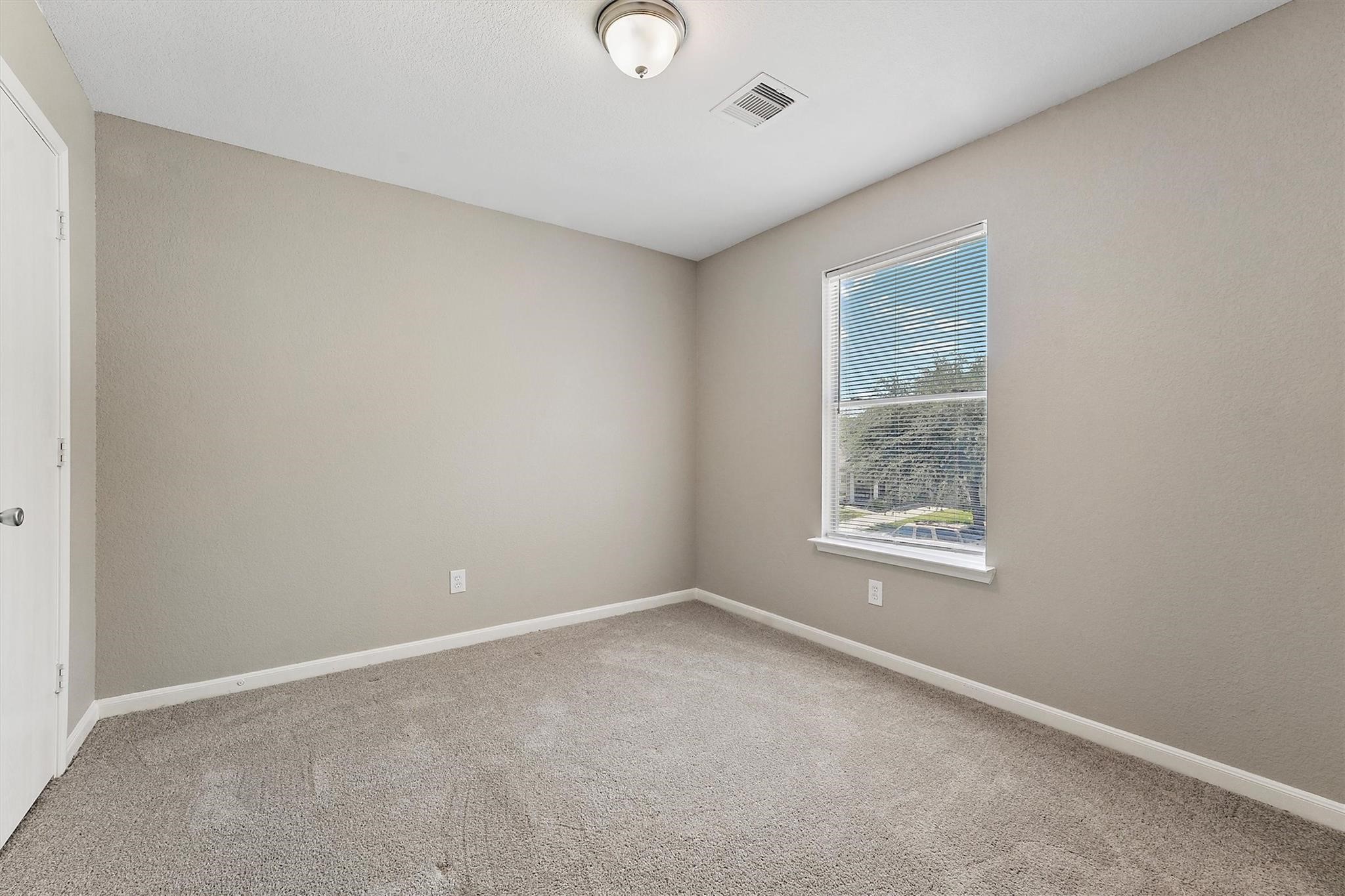 18910 Remington Mill Drive Property Photo 7