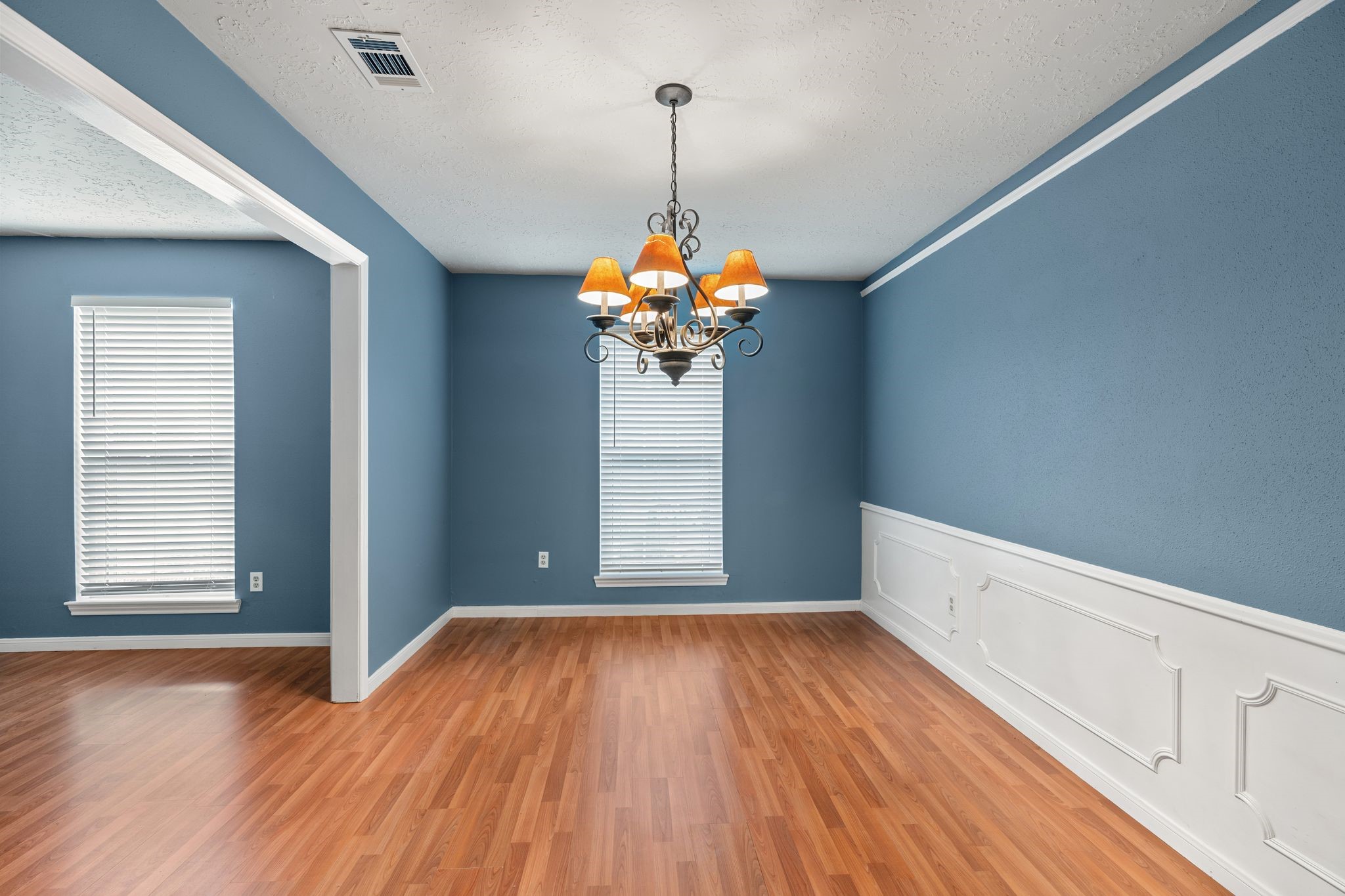 13714 Lynnwood Lane Property Photo 4