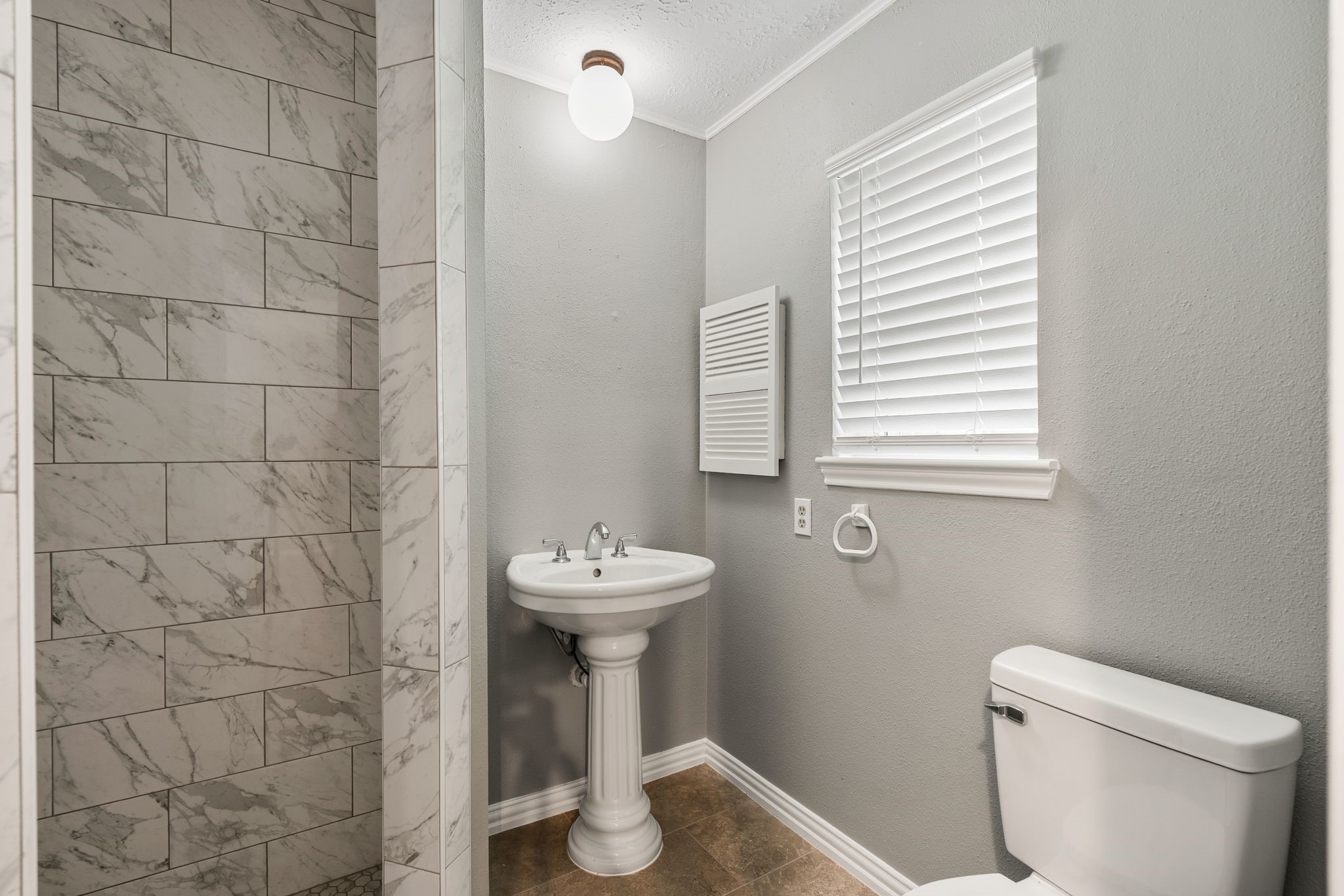 13714 Lynnwood Lane Property Photo 28