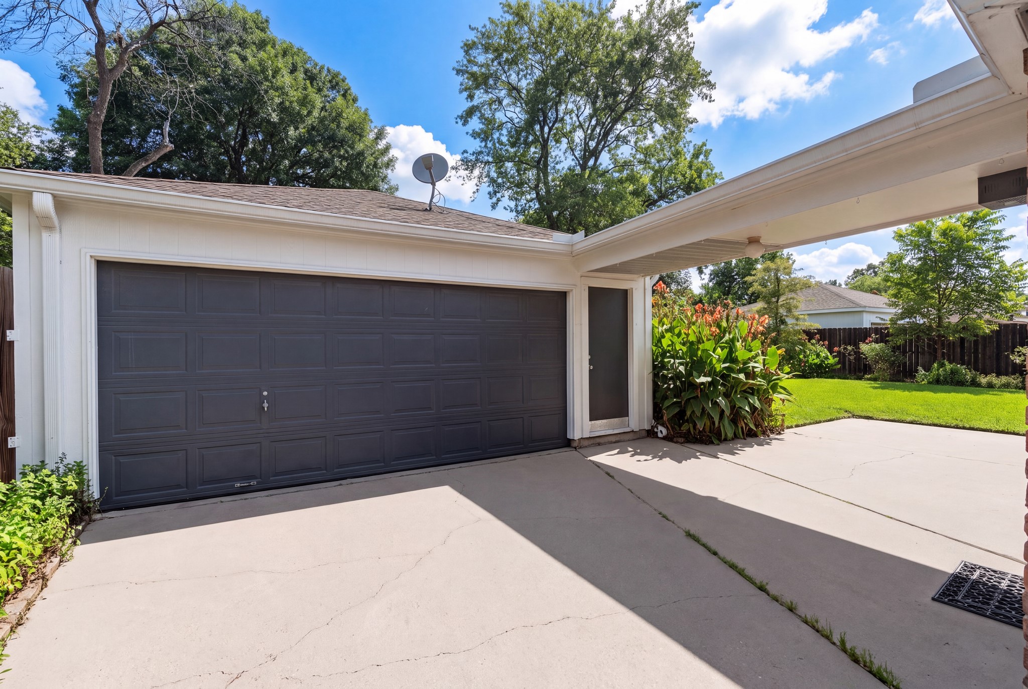 13714 Lynnwood Lane Property Photo 33