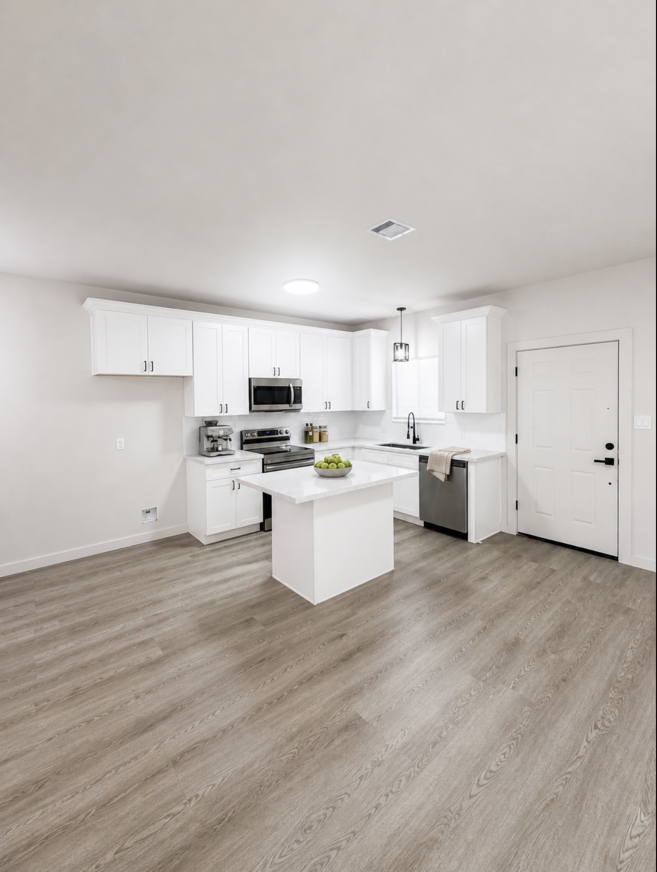 7933 Goode Street Property Photo 4