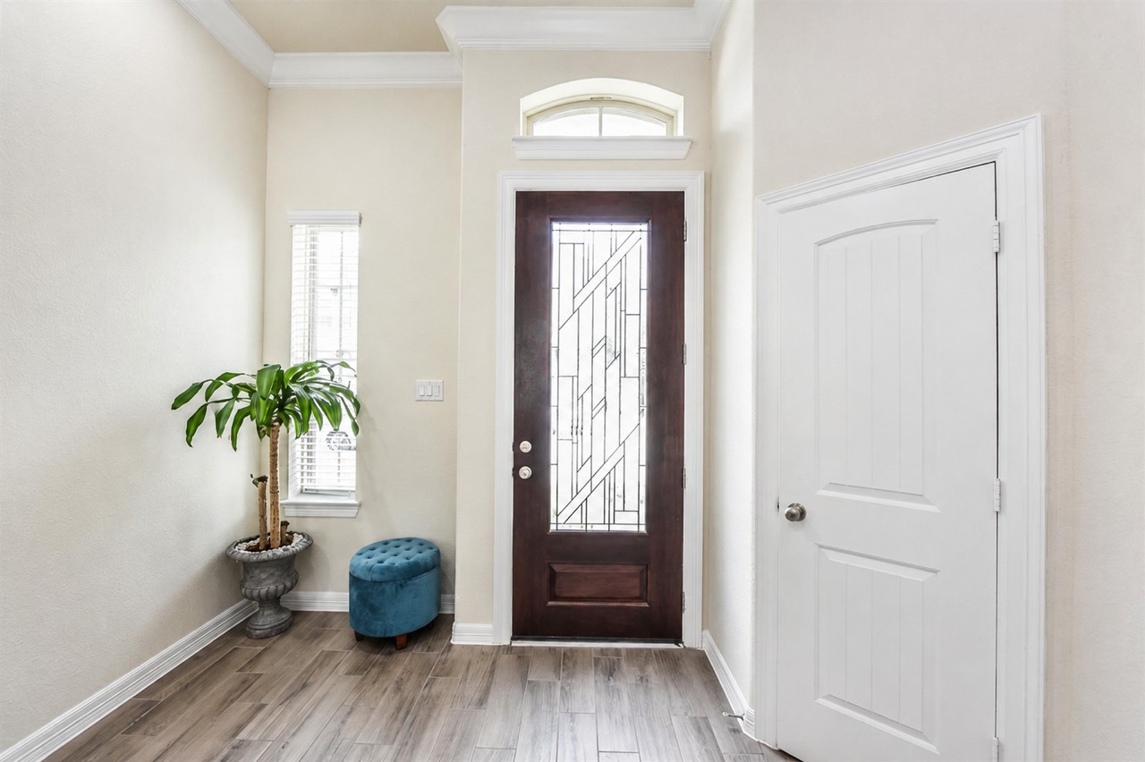 13209 Dartmoor Terrace Drive Property Photo 8