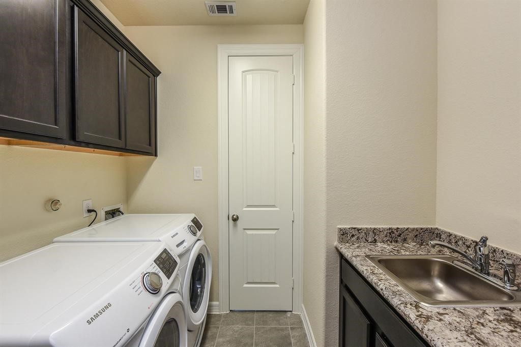 13209 Dartmoor Terrace Drive Property Photo 27