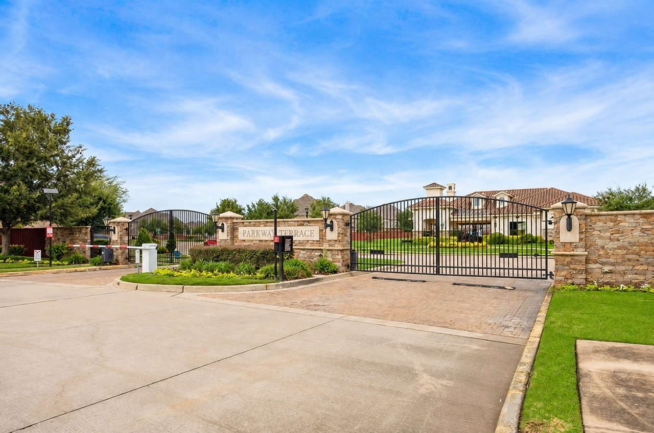 13209 Dartmoor Terrace Drive Property Photo 34