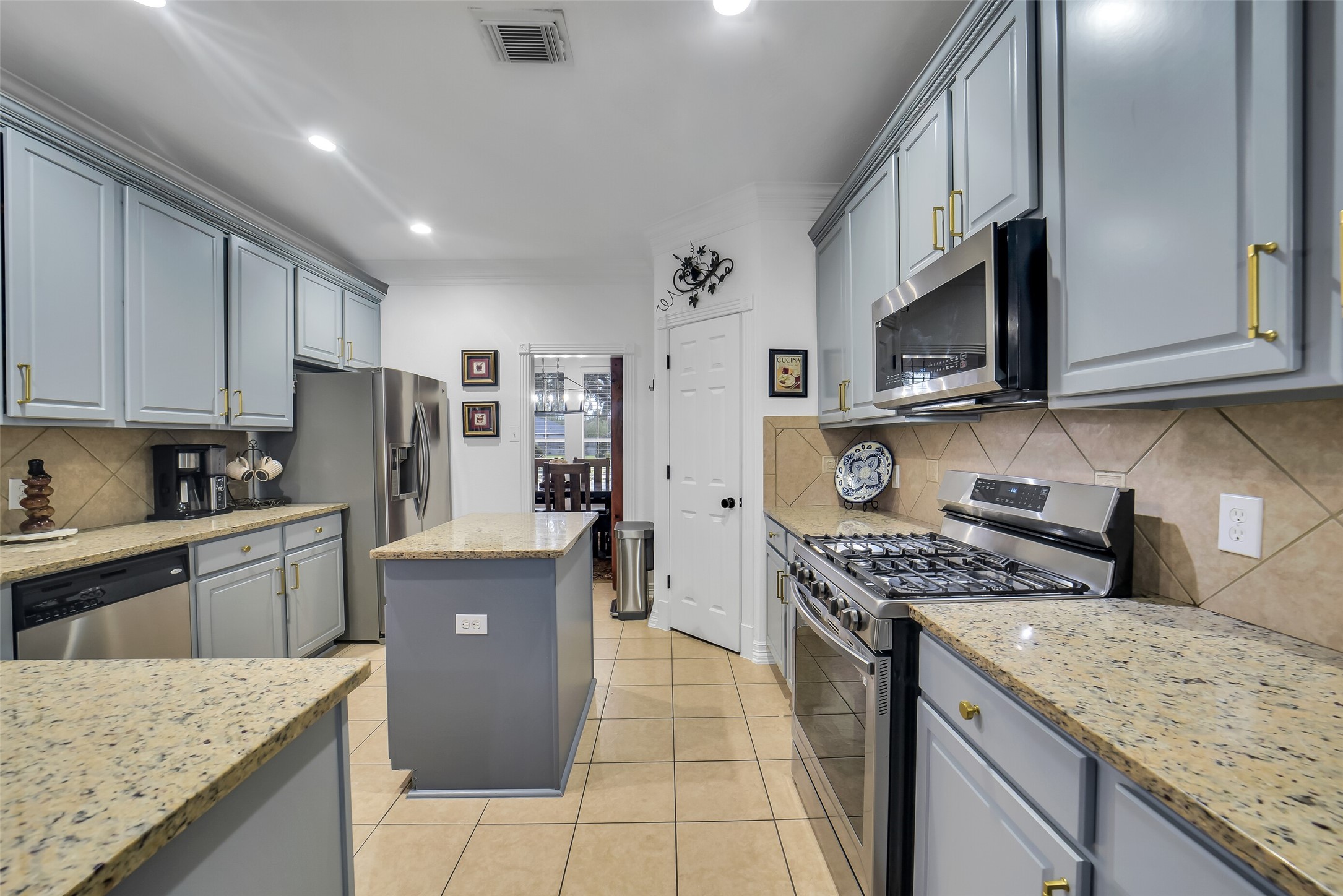 7307 Still Haven Drive Property Photo 10