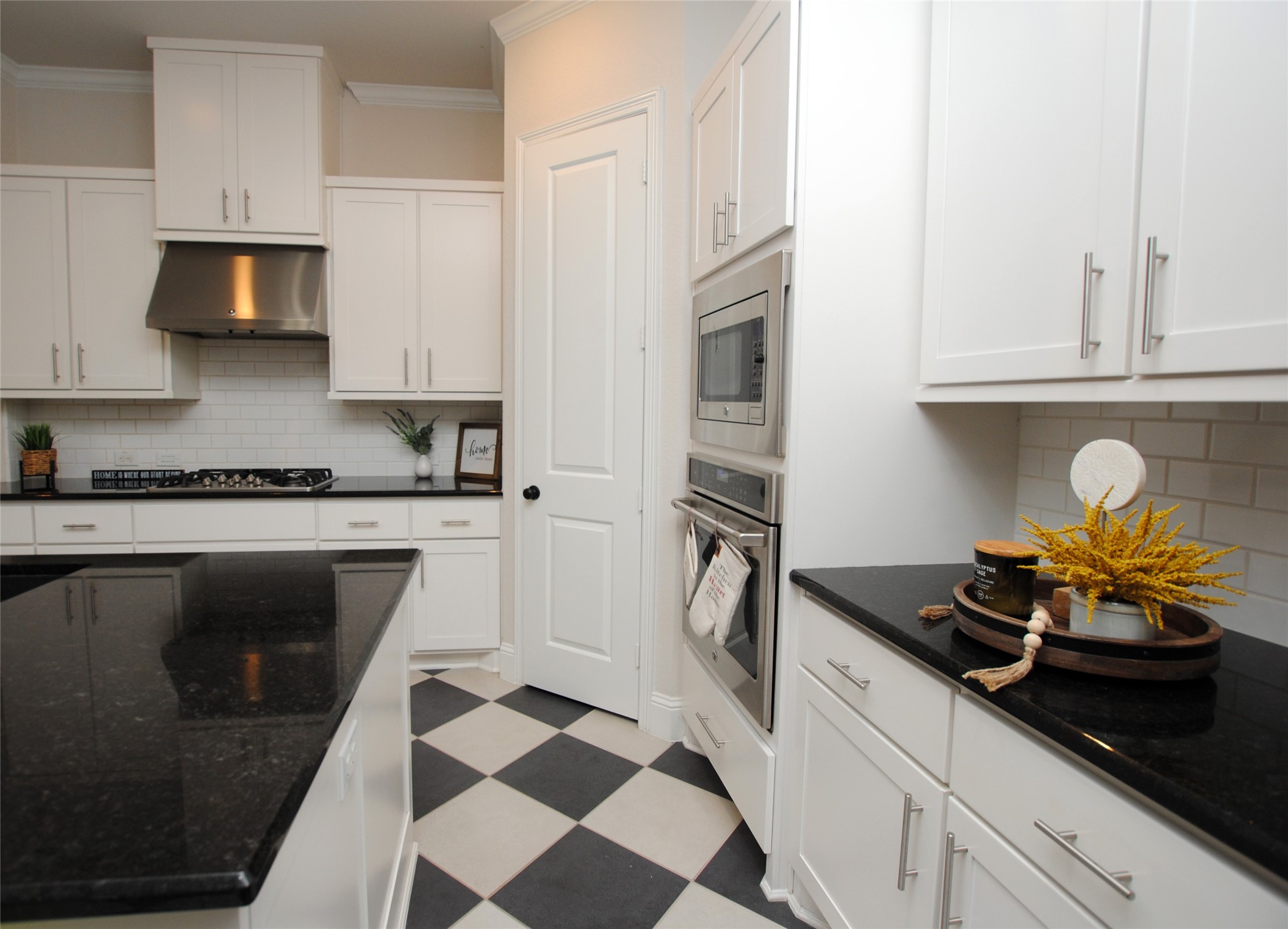 2032 Arrowood Glen Drive Property Photo 18