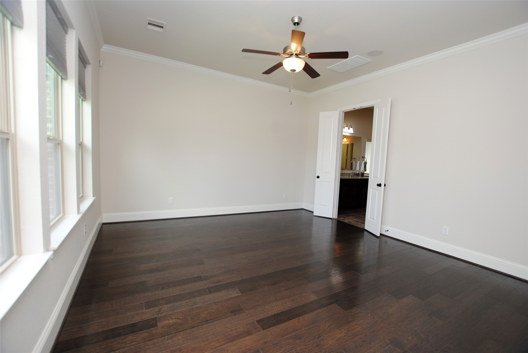 2032 Arrowood Glen Drive Property Photo 23