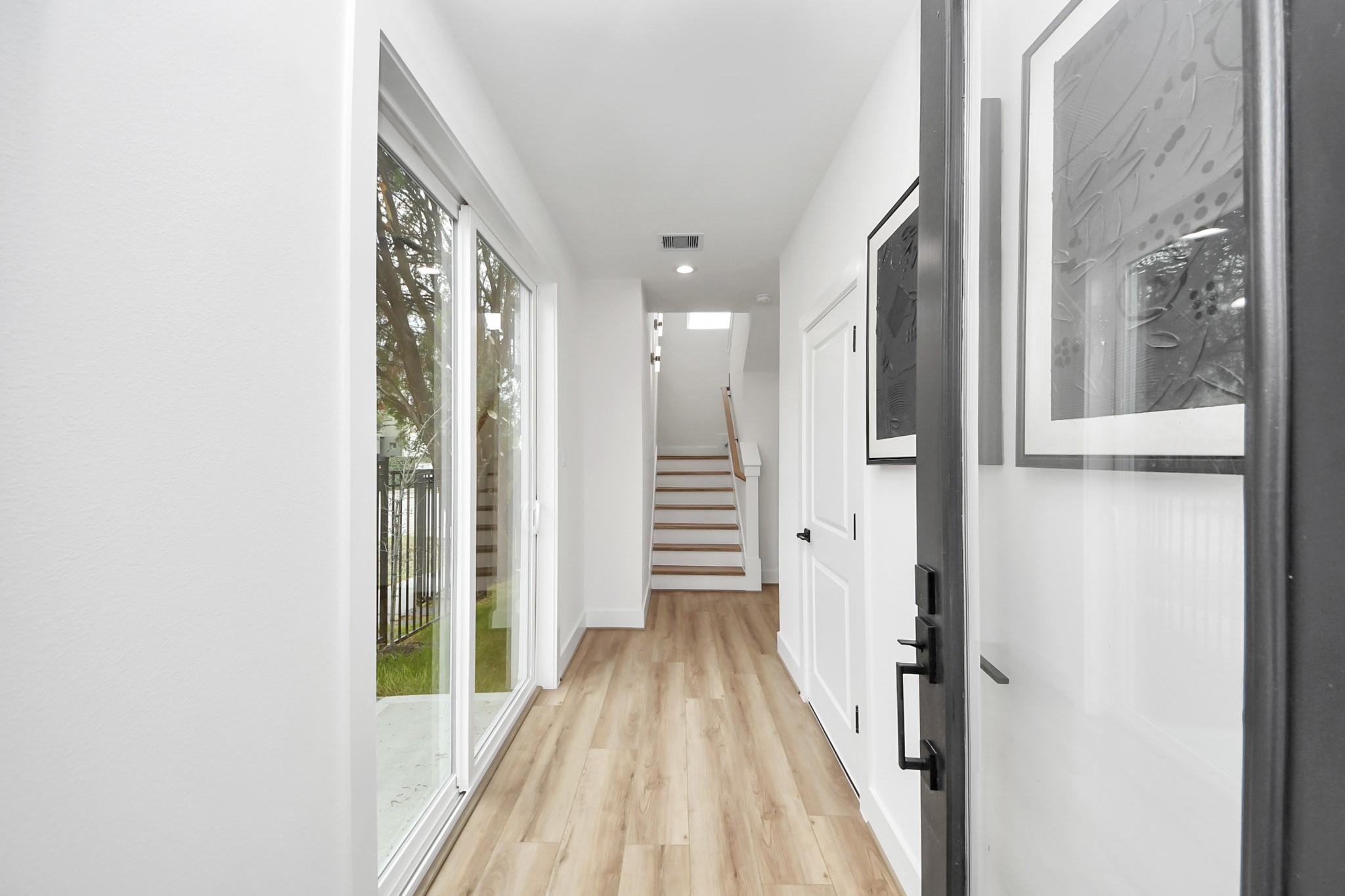 4327 Center Street Property Photo 5