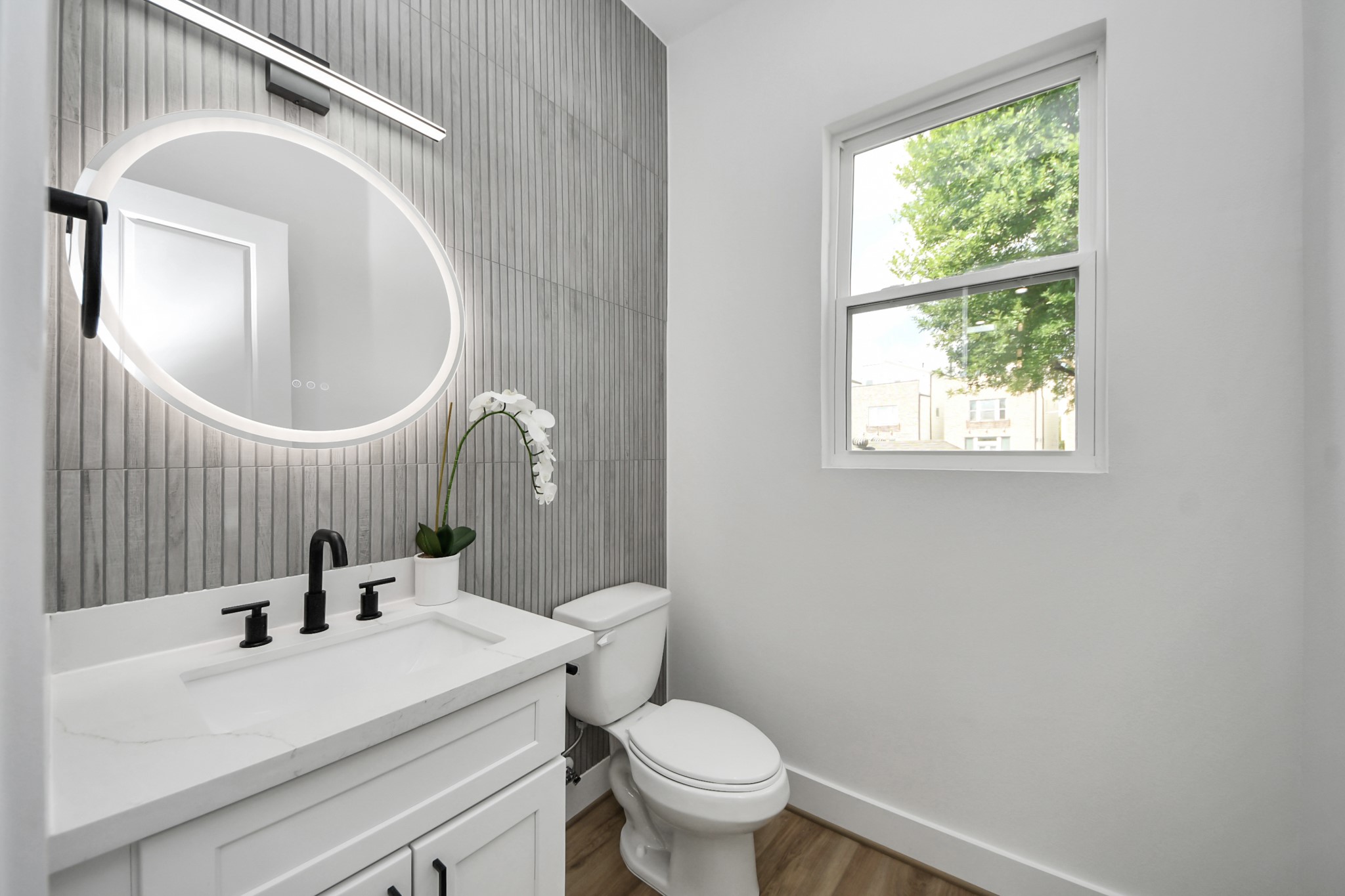 4327 Center Street Property Photo 17