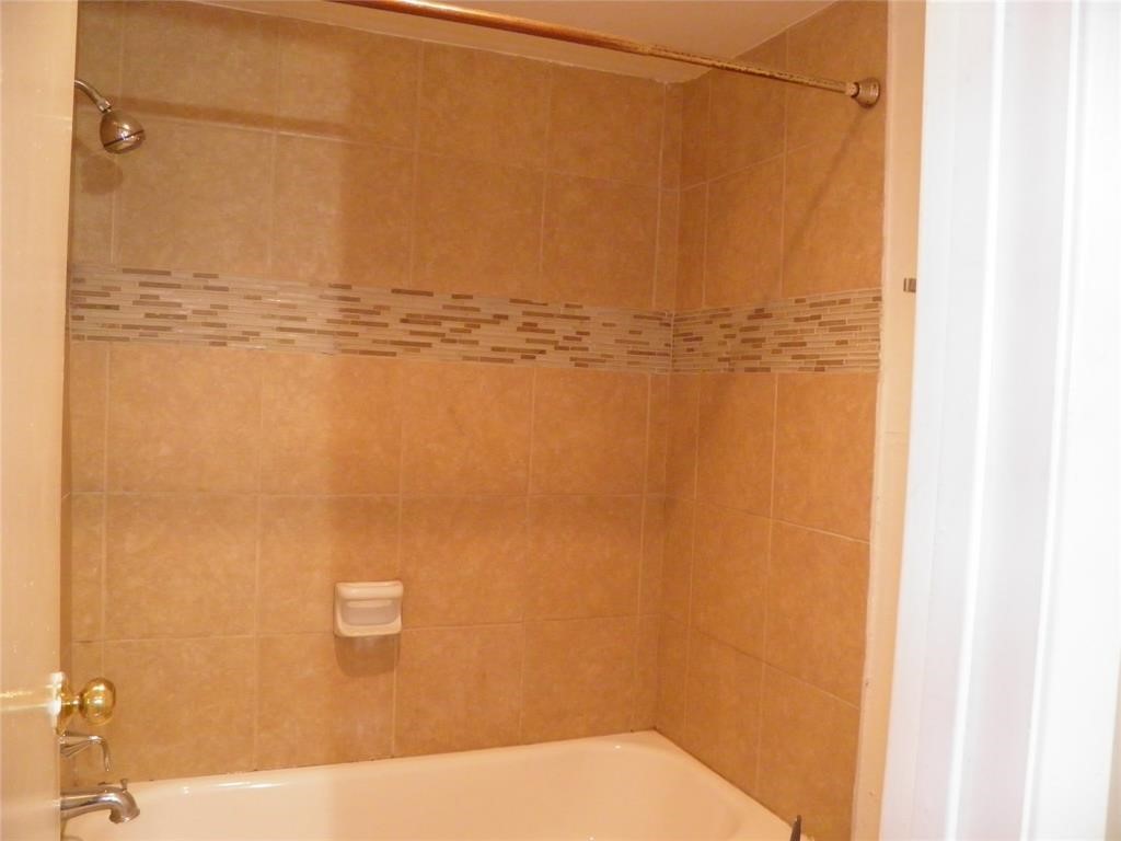 9901 Sharpcrest Street D1 Property Photo 9