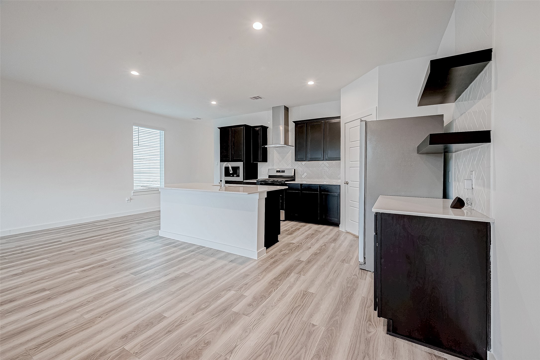 3204 Crown Gate Drive Property Photo 10