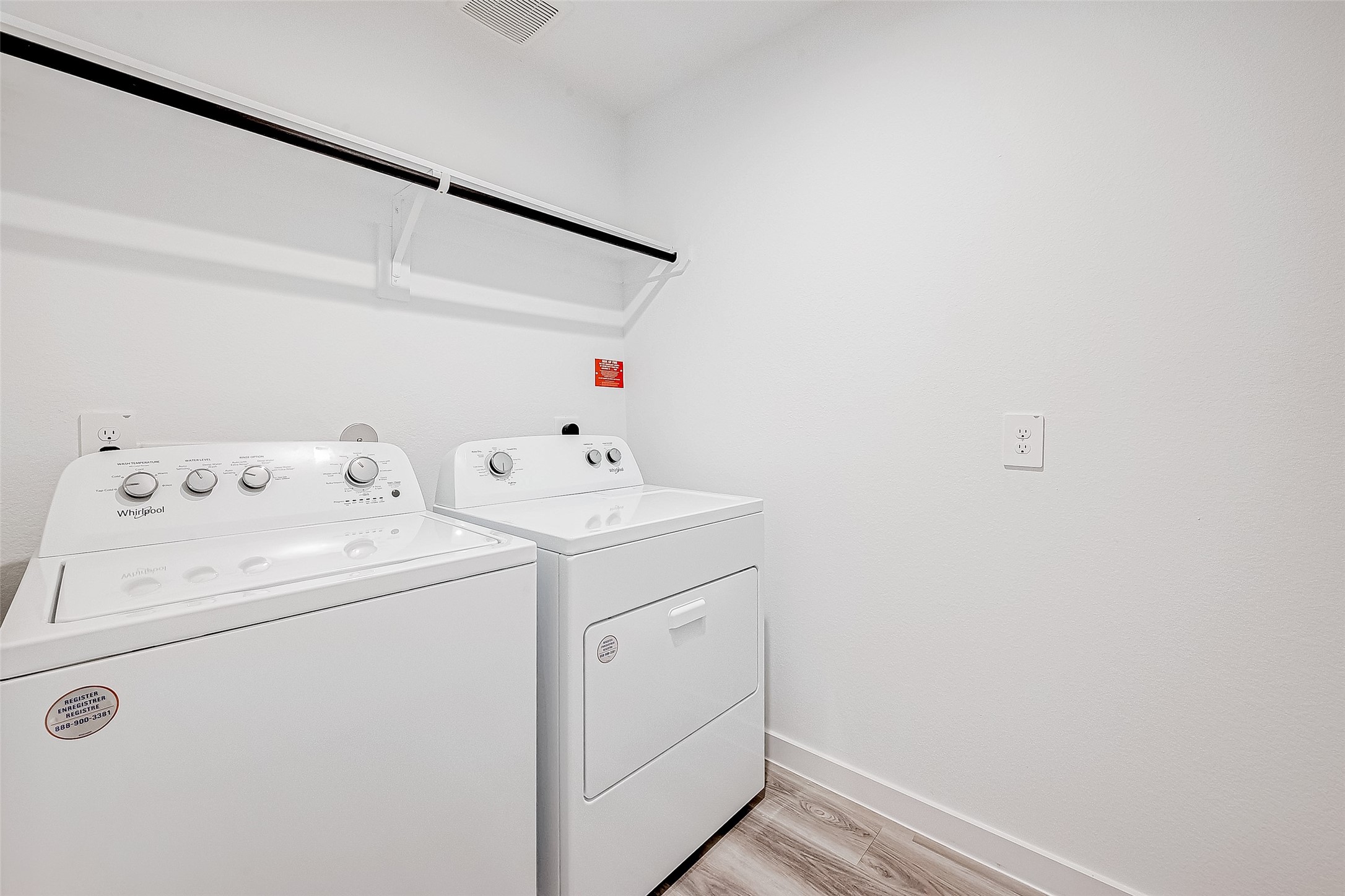 3204 Crown Gate Drive Property Photo 14