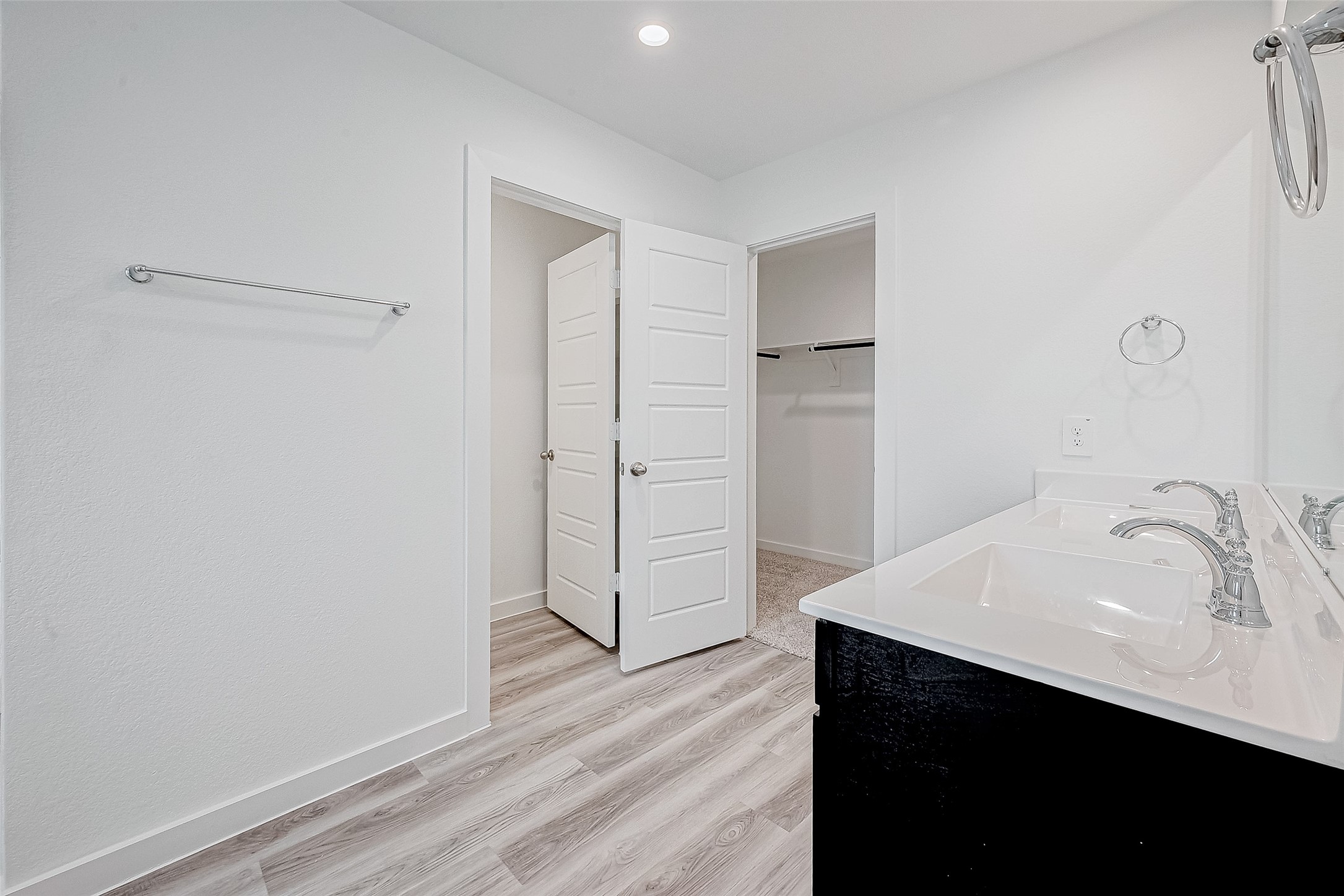 3204 Crown Gate Drive Property Photo 28