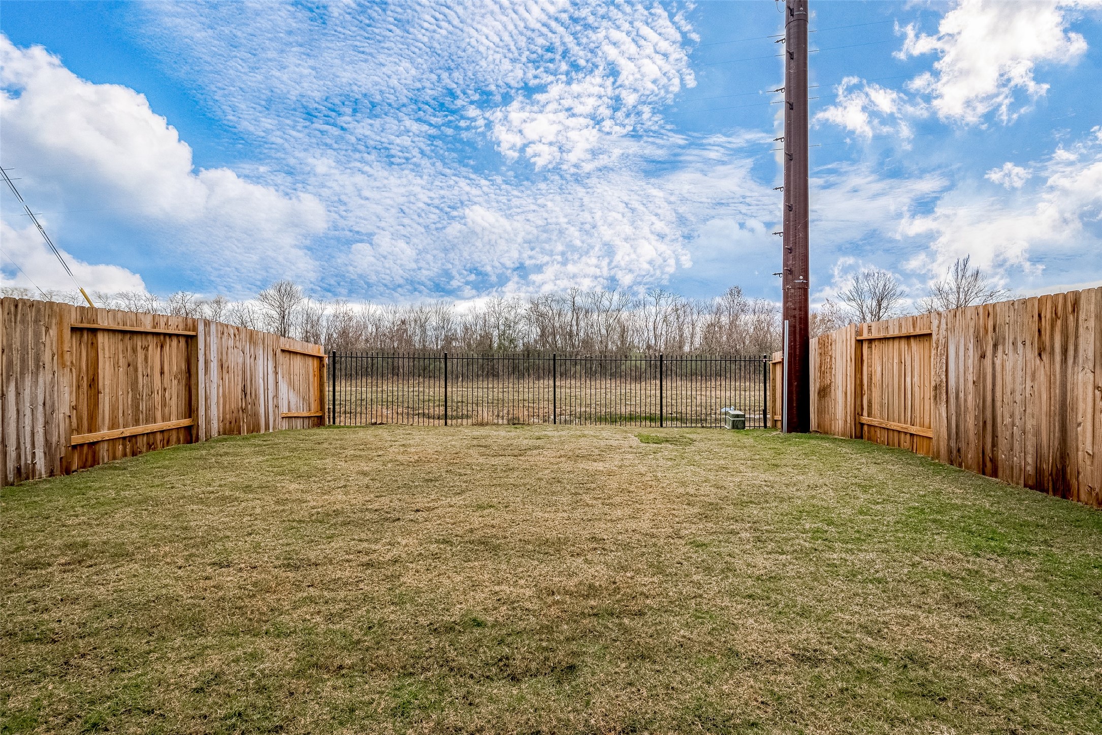 3204 Crown Gate Drive Property Photo 32
