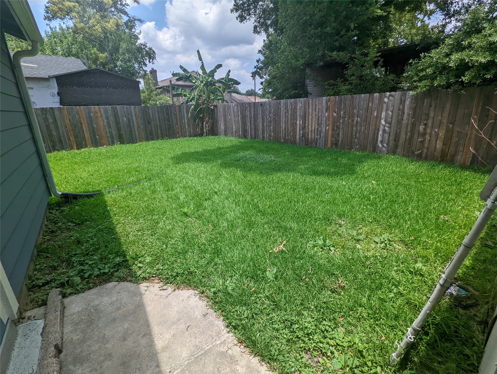 7521 Laredo Street Property Photo 12