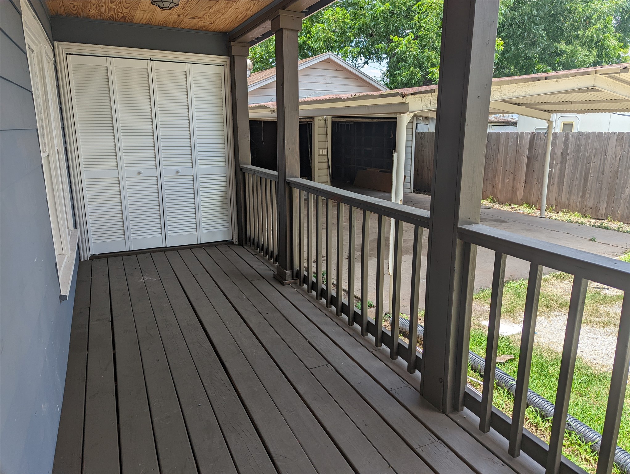 7521 Laredo Street Property Photo 20
