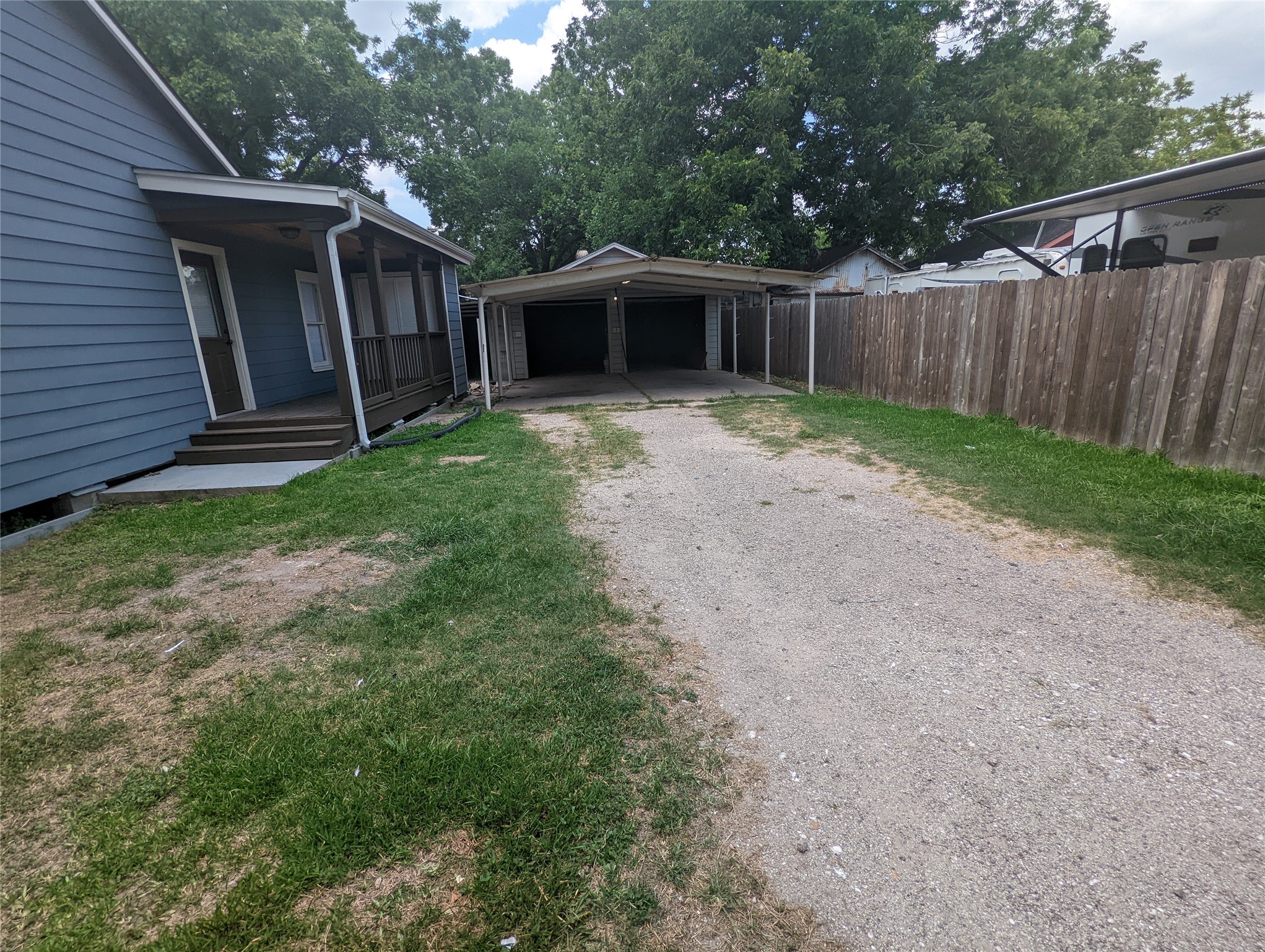 7521 Laredo Street Property Photo 23
