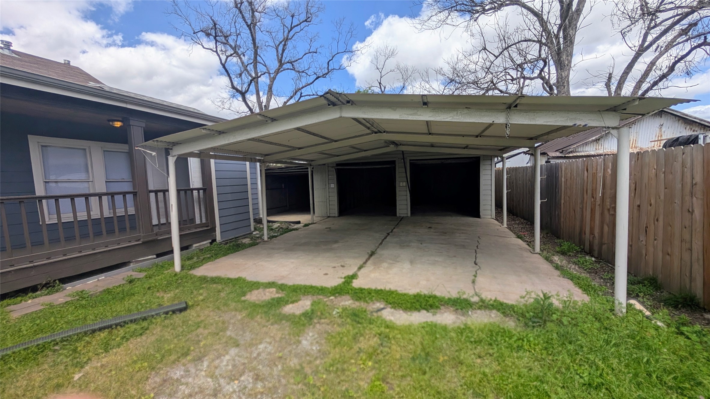 7521 Laredo Street Property Photo 28